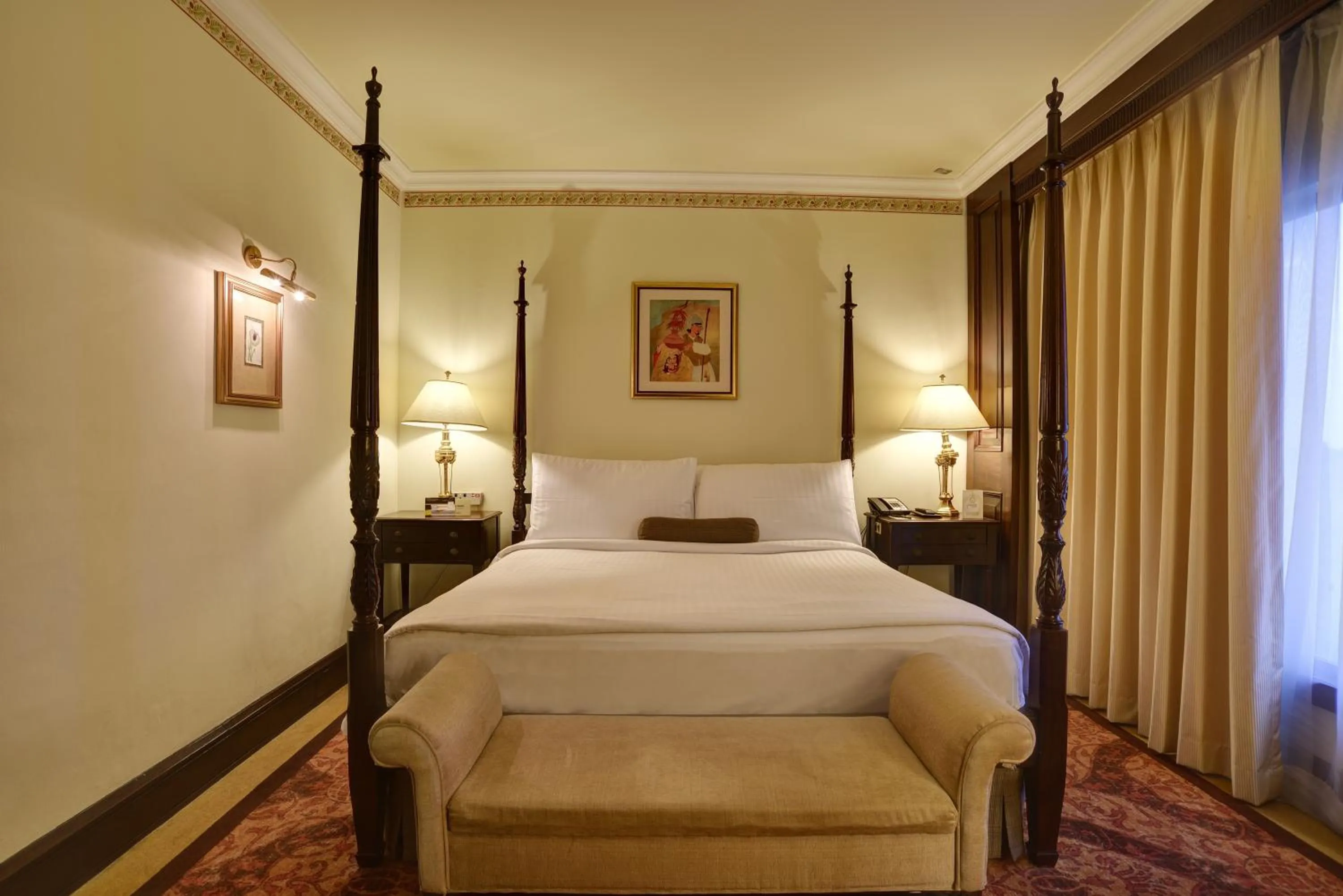 Bed in Pearl Continental Hotel, Lahore