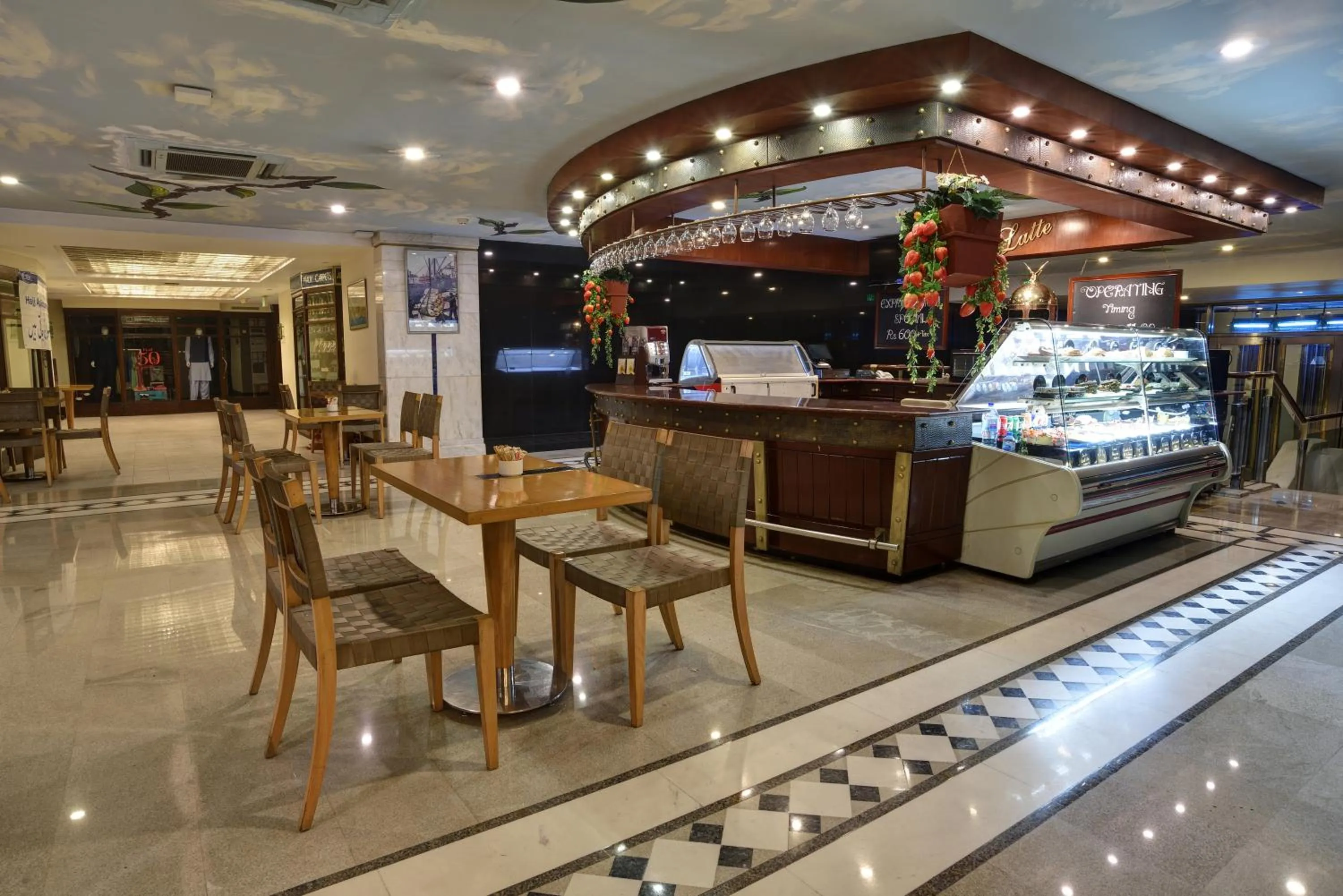 Restaurant/places to eat in Pearl Continental Hotel, Lahore