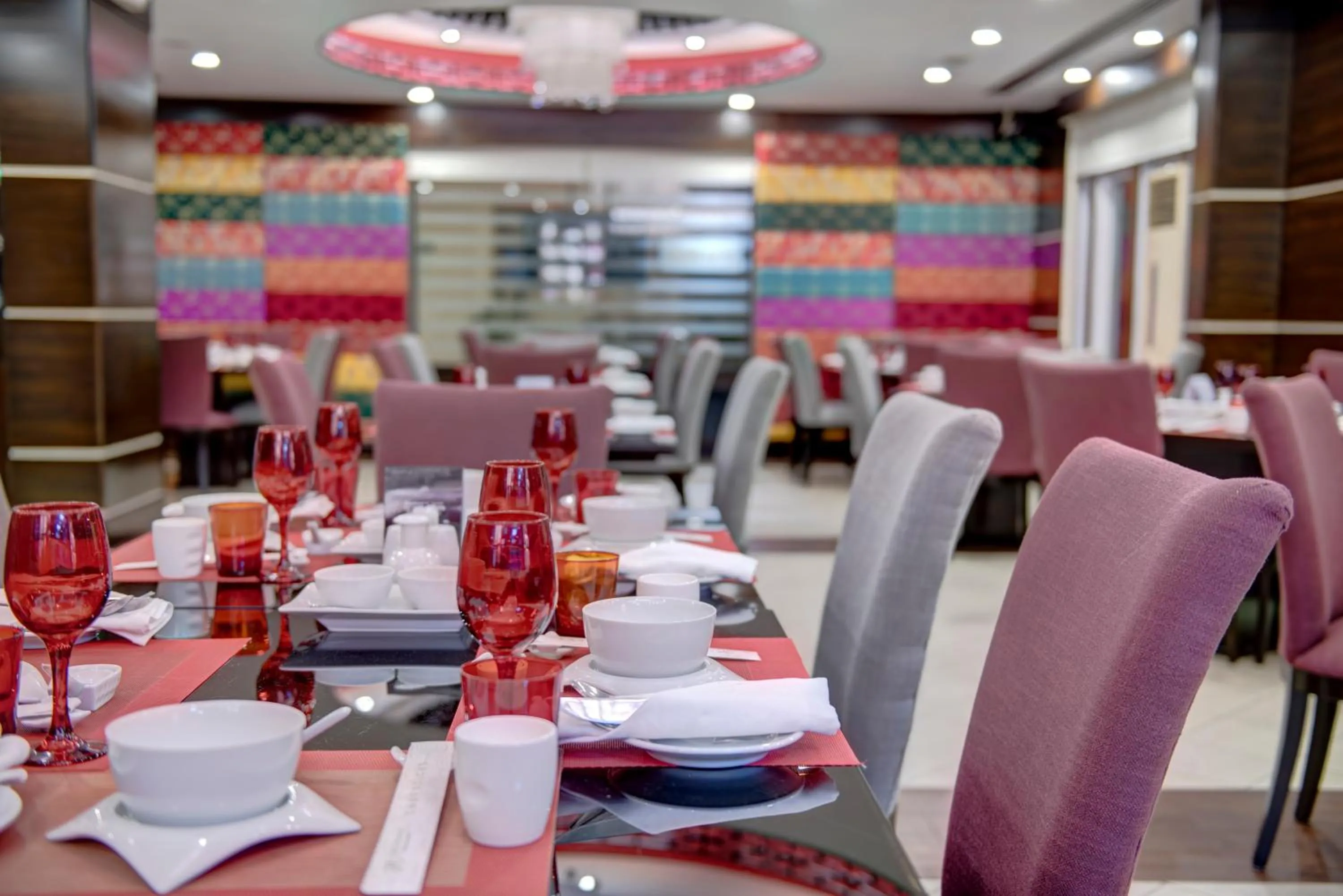 Restaurant/places to eat in Pearl Continental Hotel, Bhurban