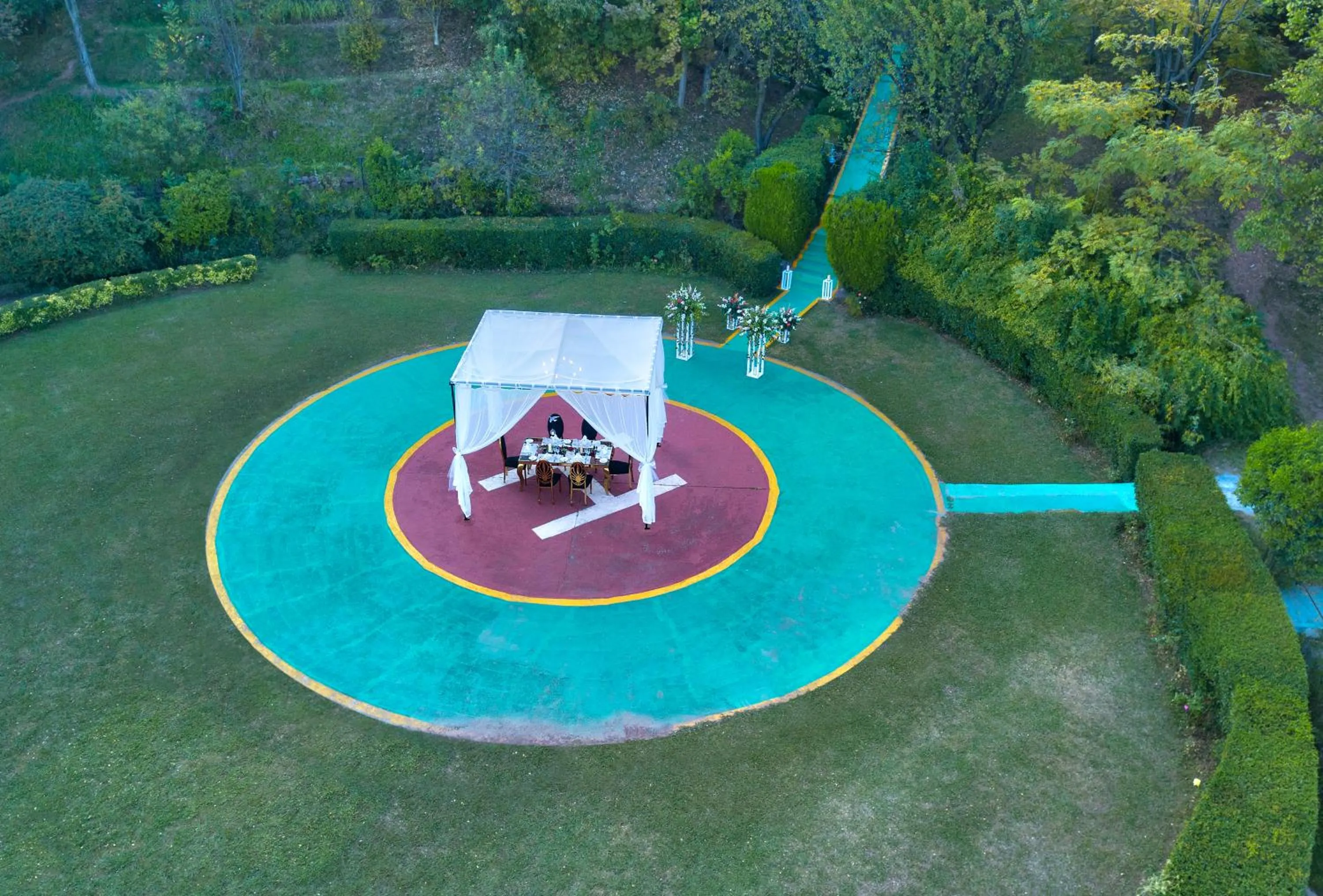 Dining area in Pearl Continental Hotel, Bhurban