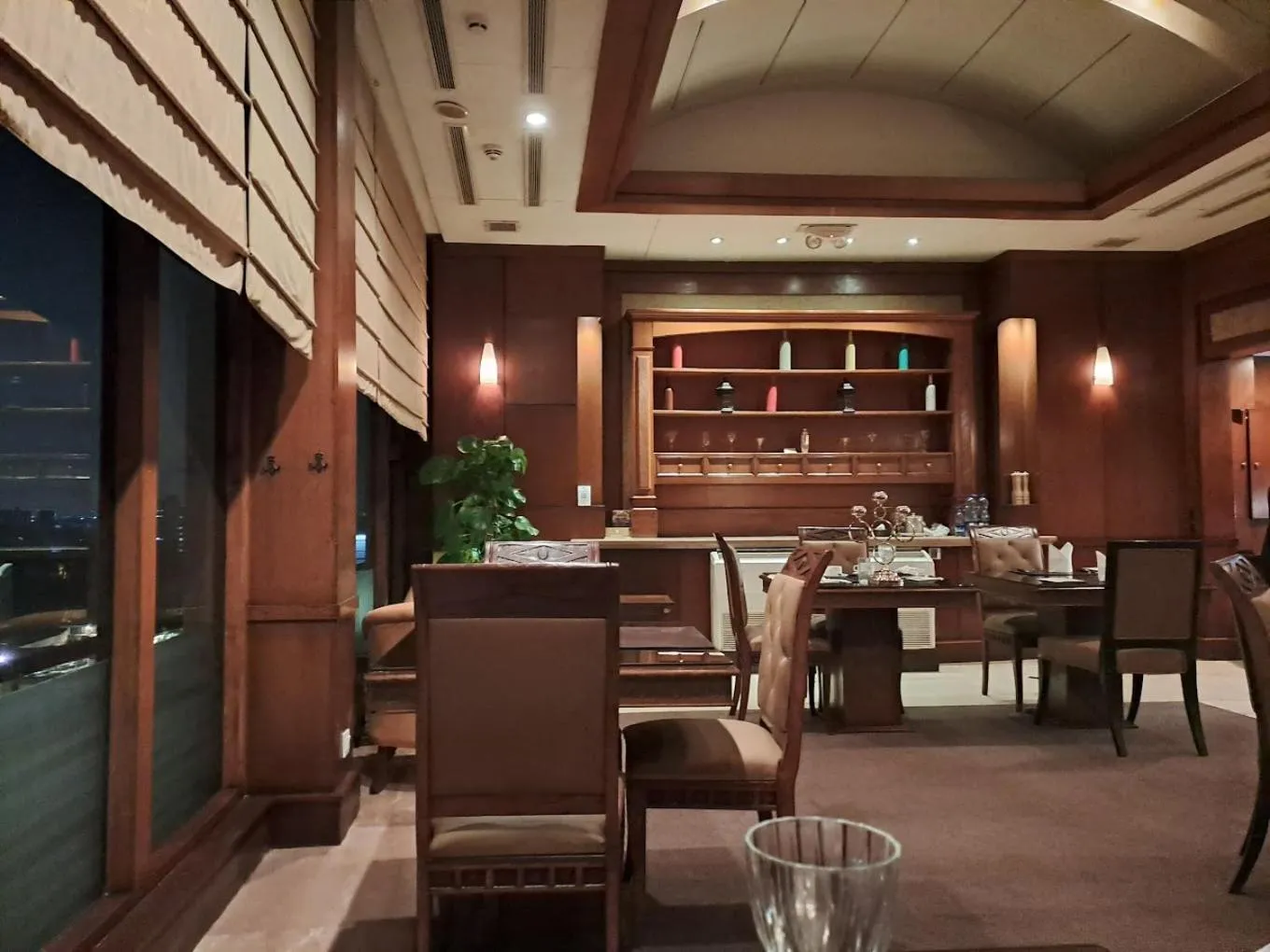 Restaurant/places to eat in Pearl Continental Hotel, Karachi