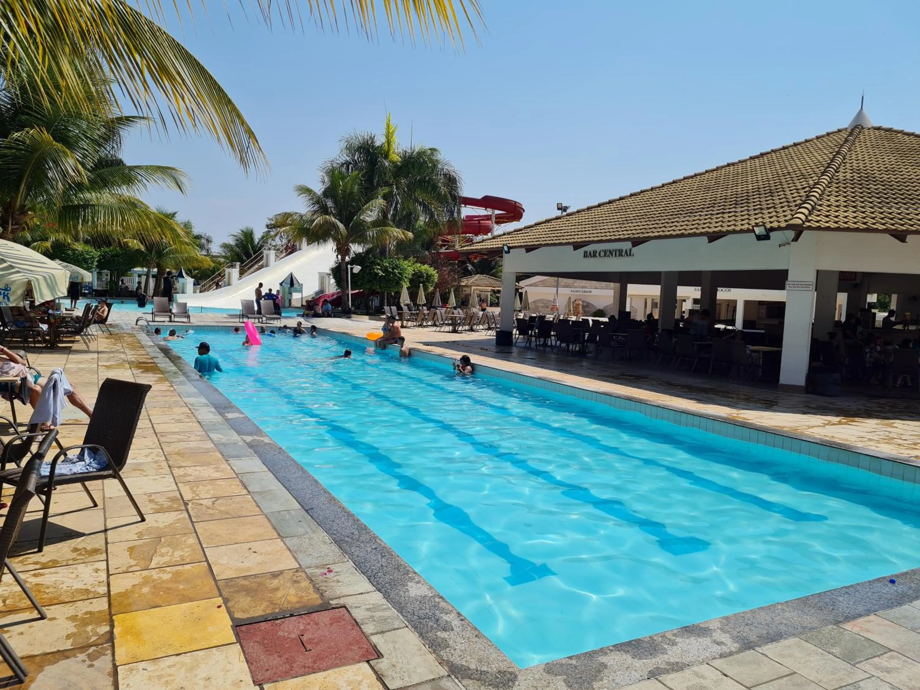 MOISES IMOVEIS Lacquas diROMA 10PESSOAS CALDAS NOVAS