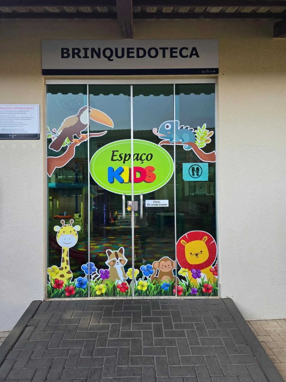 MOISES IMOVEIS Lacquas diROMA 10PESSOAS CALDAS NOVAS