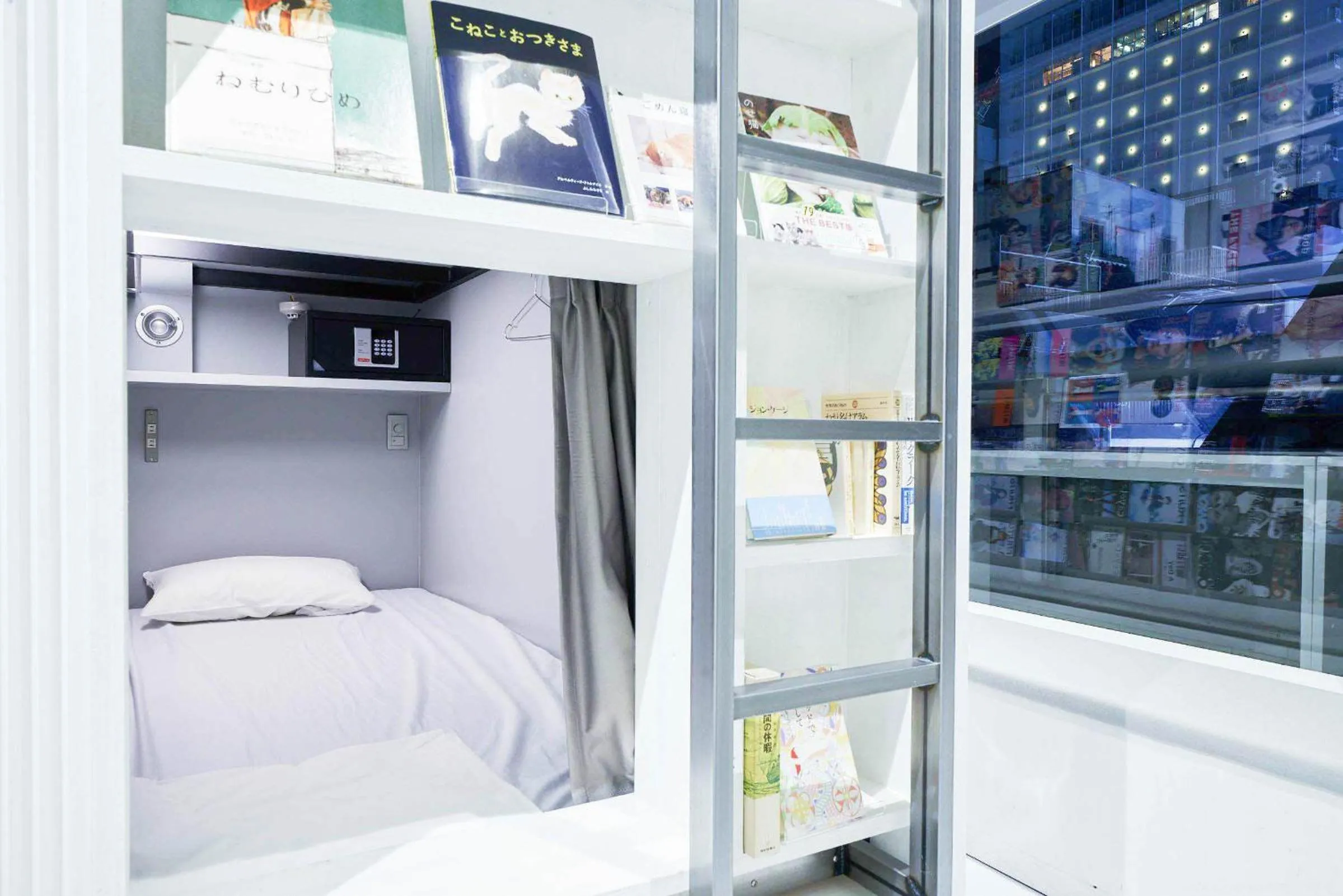 bunk bed, Bed in BOOK AND BED TOKYO Shinsaibashi