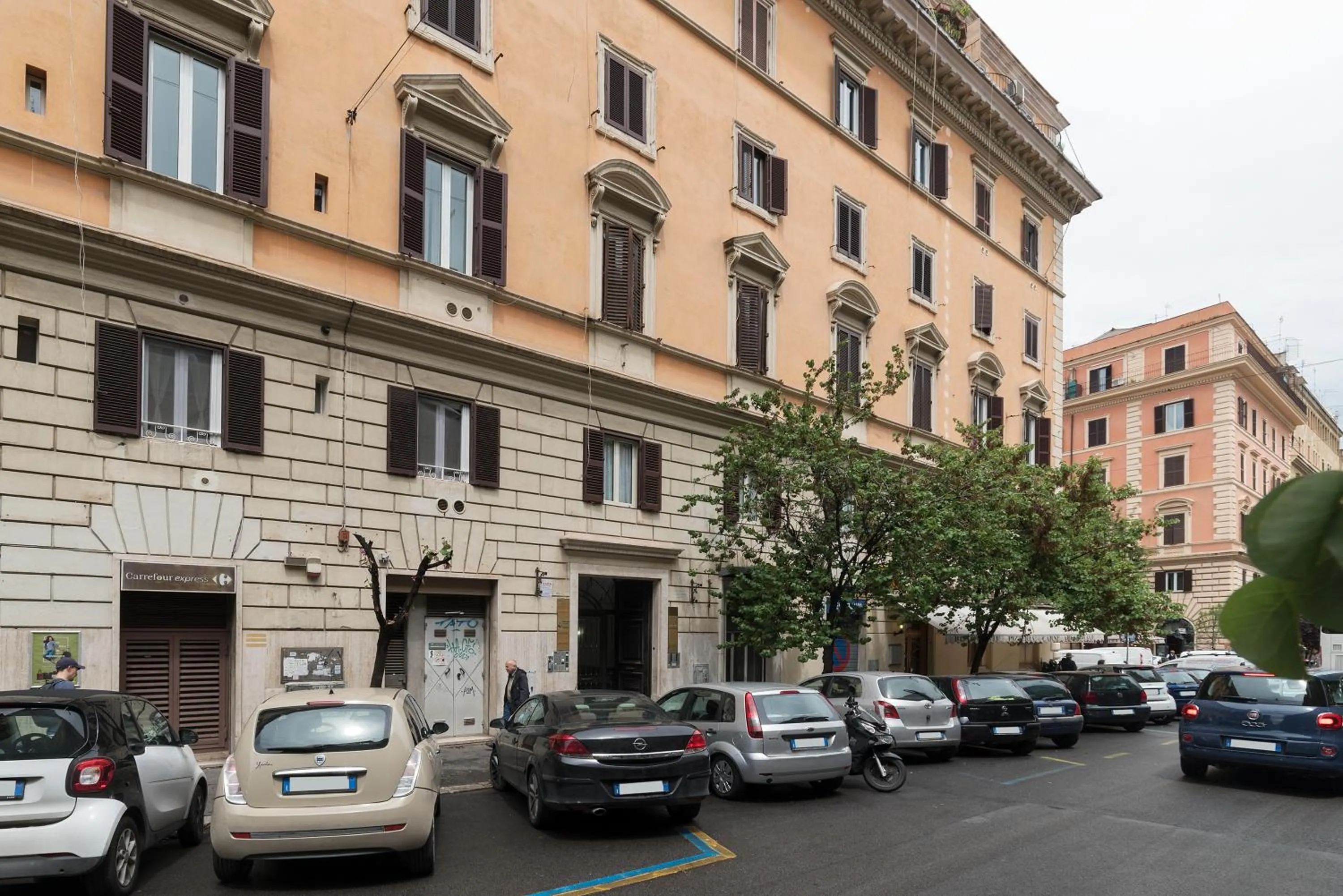 Facade/entrance in Residenza Sistina