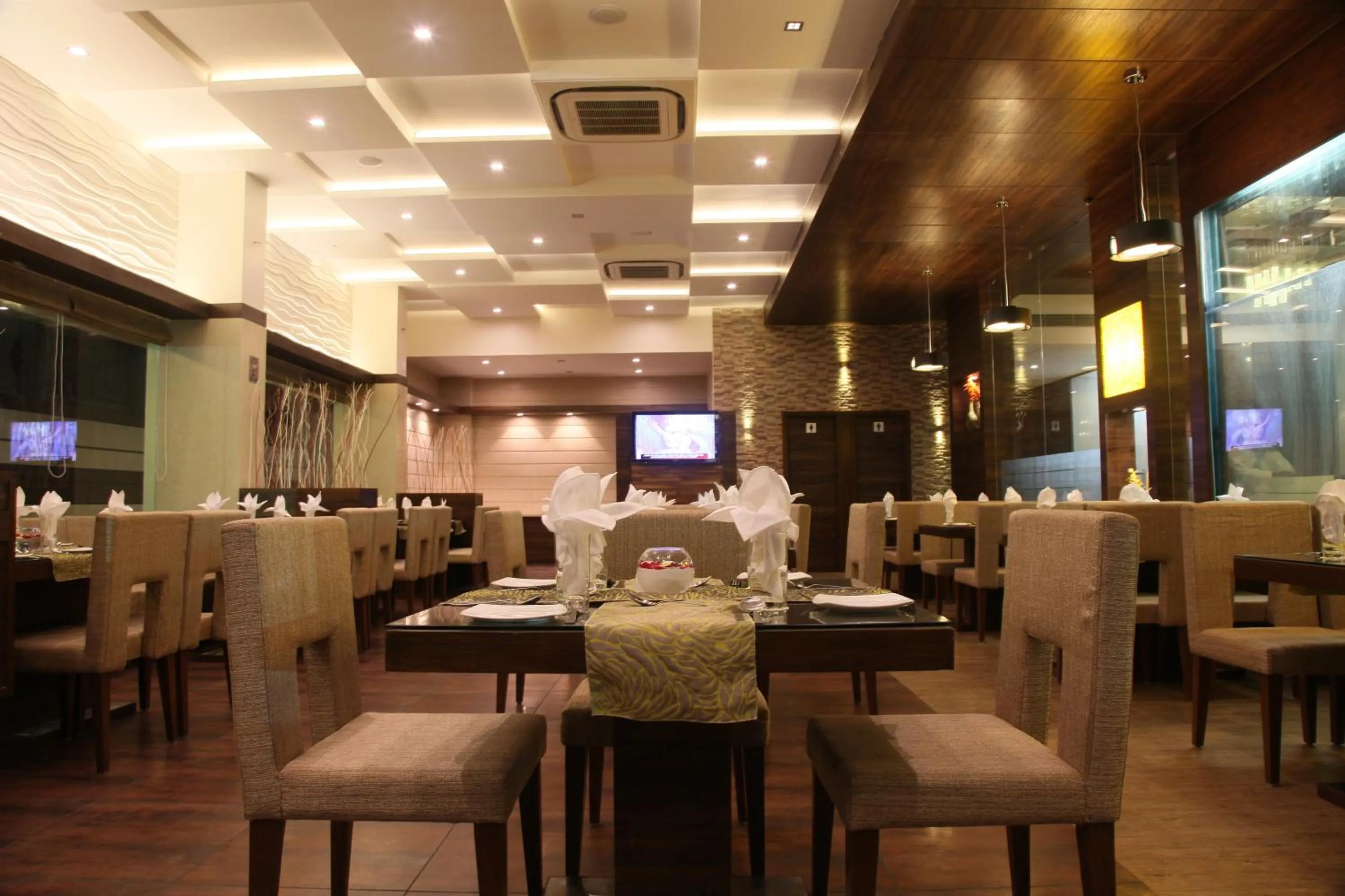 Restaurant/places to eat in Le Grande Residency -Unmarried Couples are not Allowed