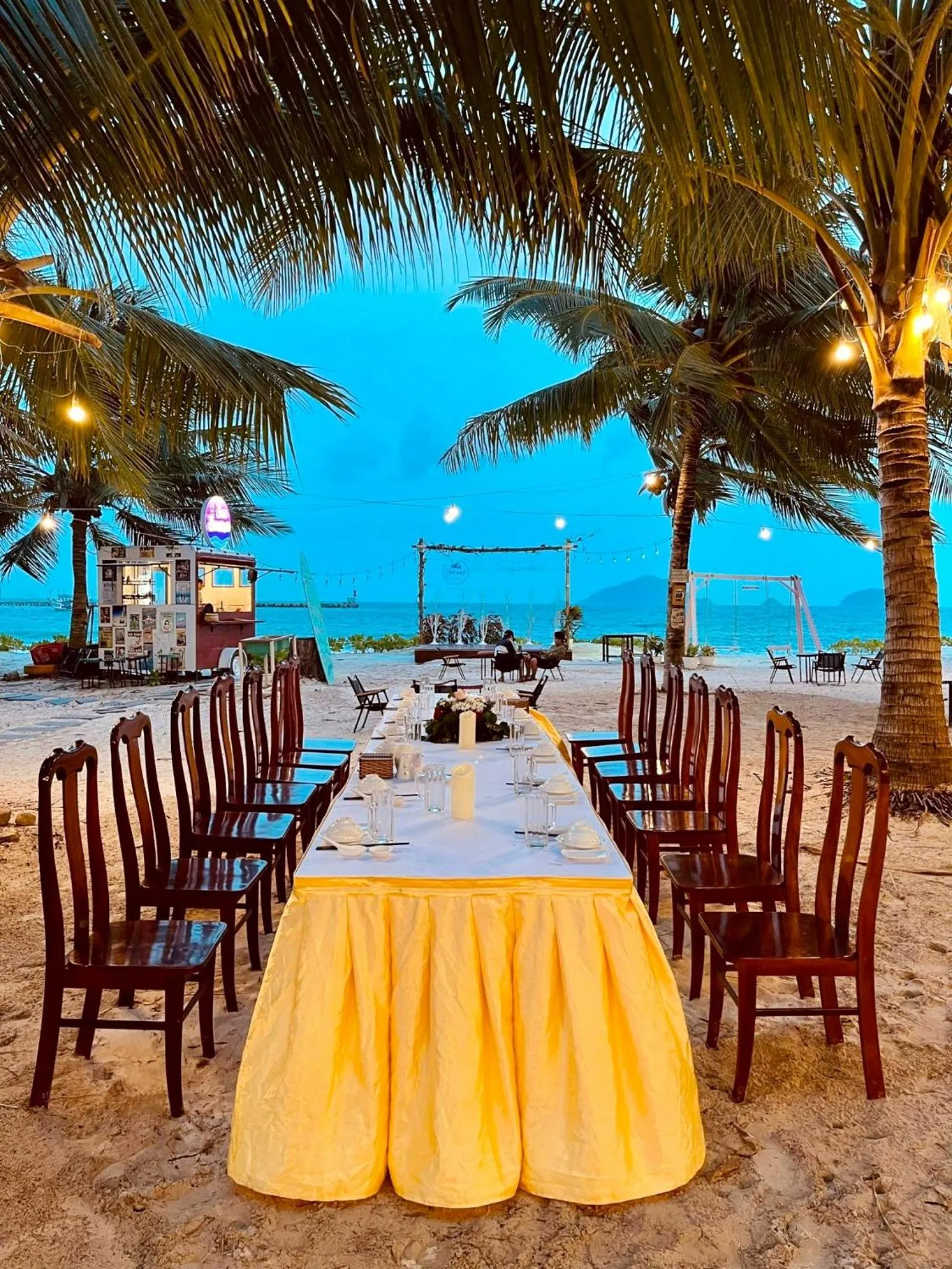 Restaurant/places to eat in Tan Son Nhat Con Dao Resort