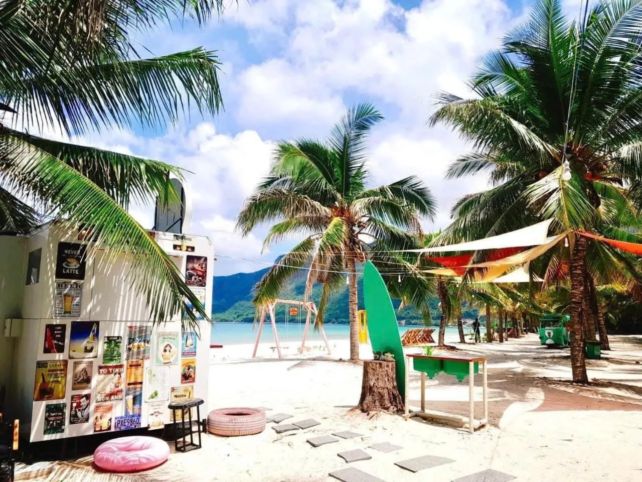 Beach in Tan Son Nhat Con Dao Resort