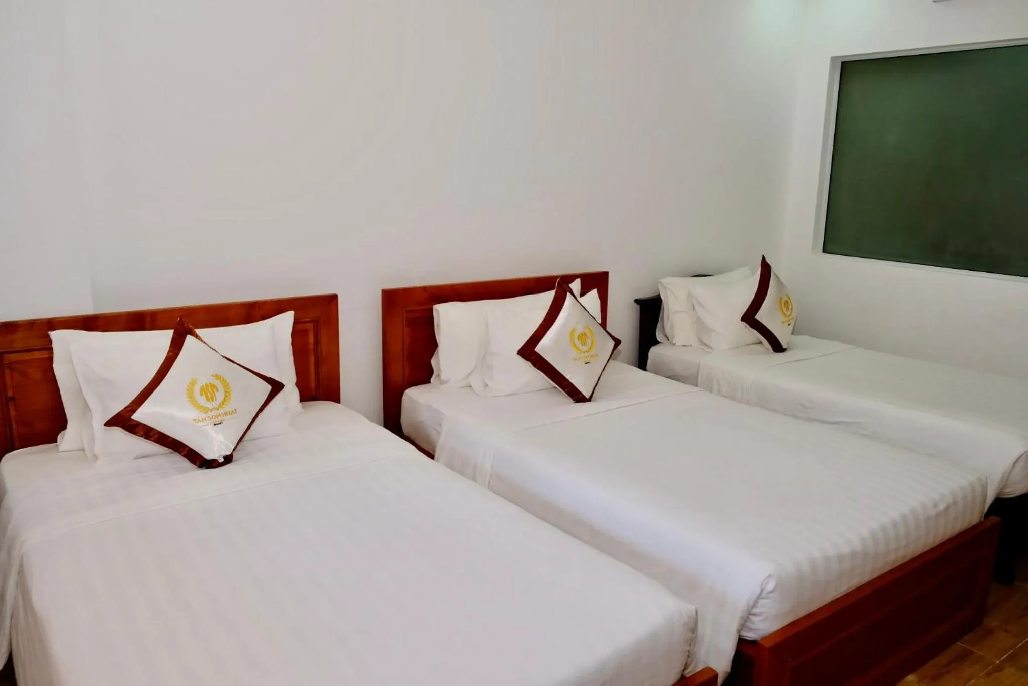 Bed in Tan Son Nhat Con Dao Resort