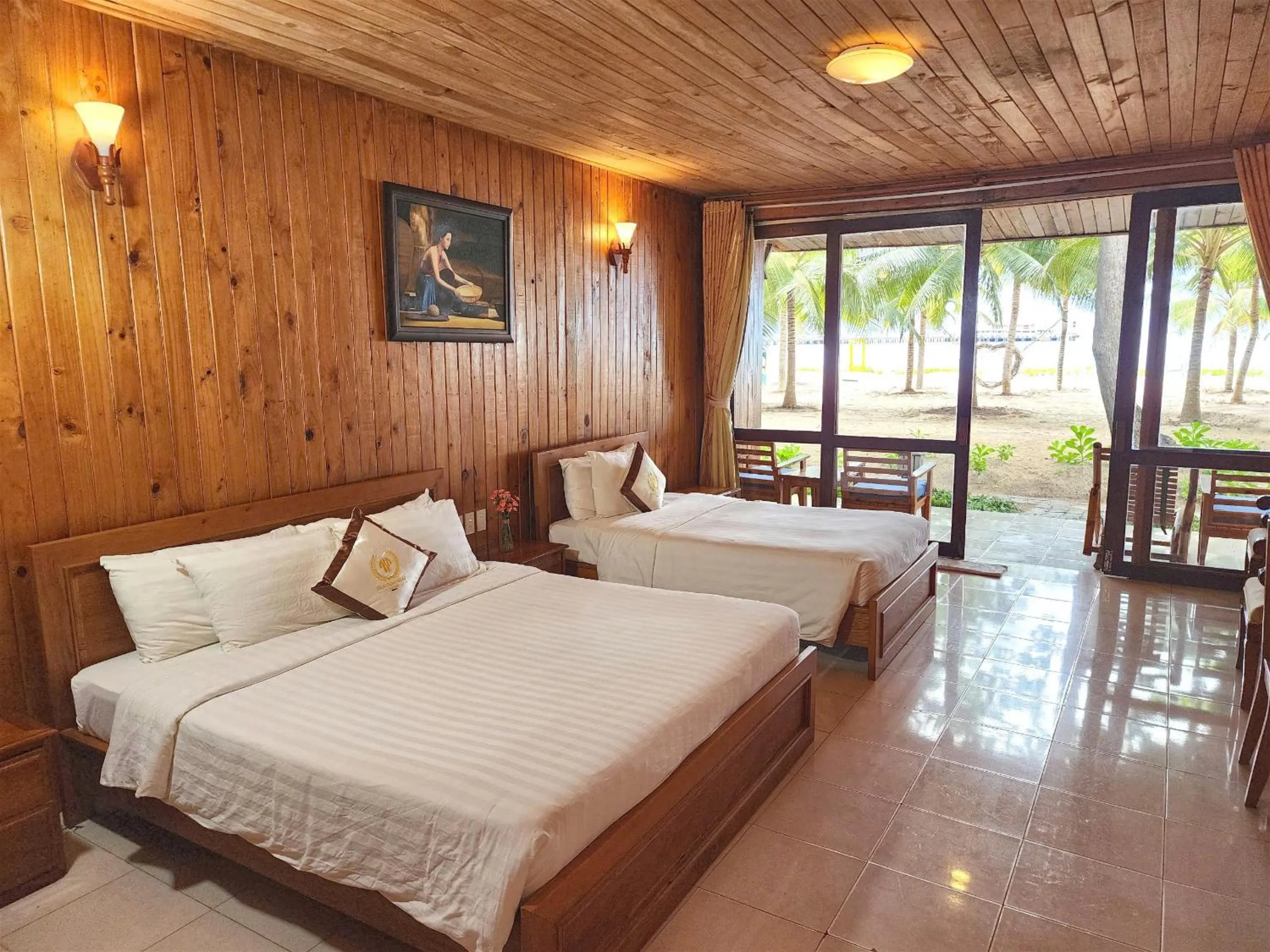 Beach, Bed in Tan Son Nhat Con Dao Resort