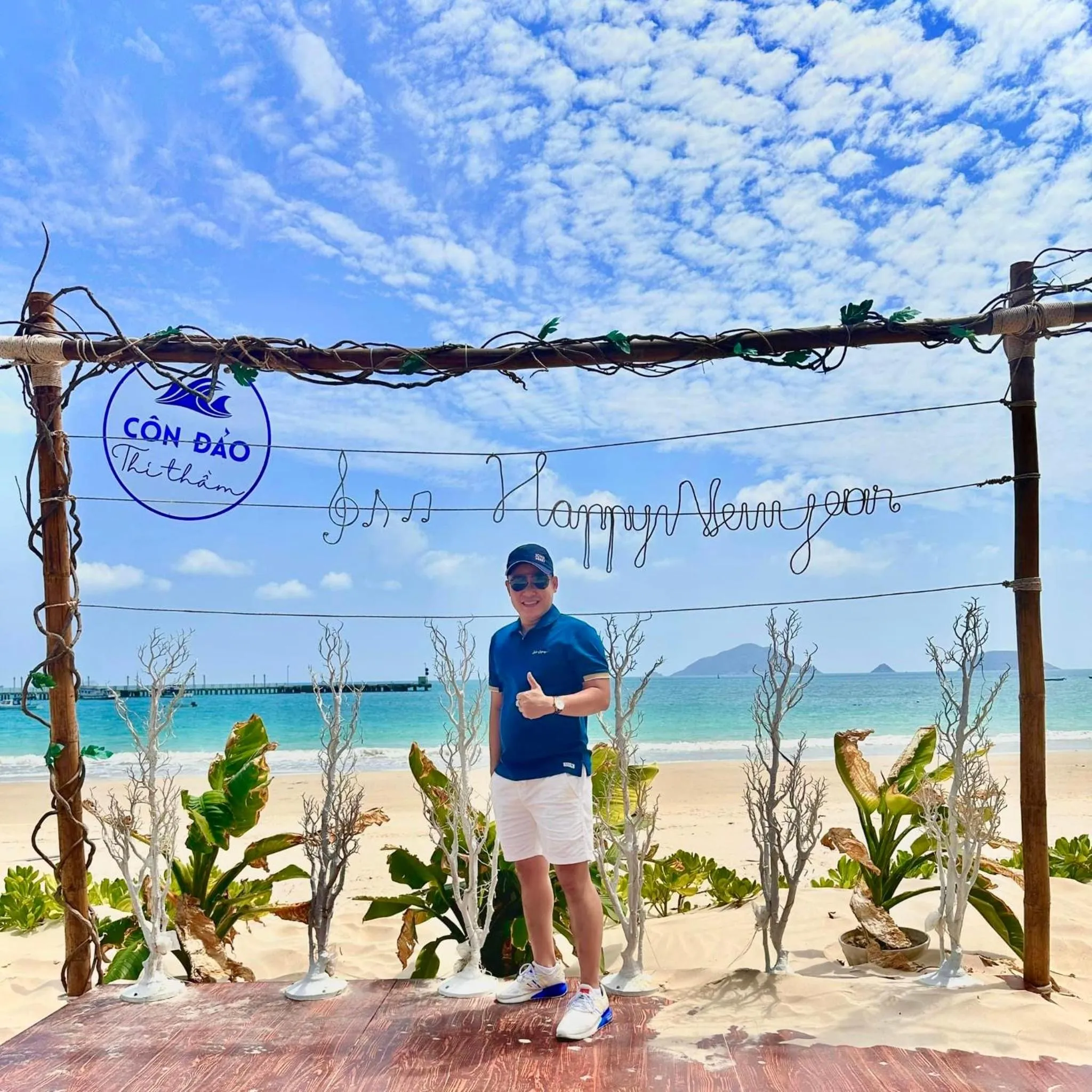 Evening entertainment in Tan Son Nhat Con Dao Resort