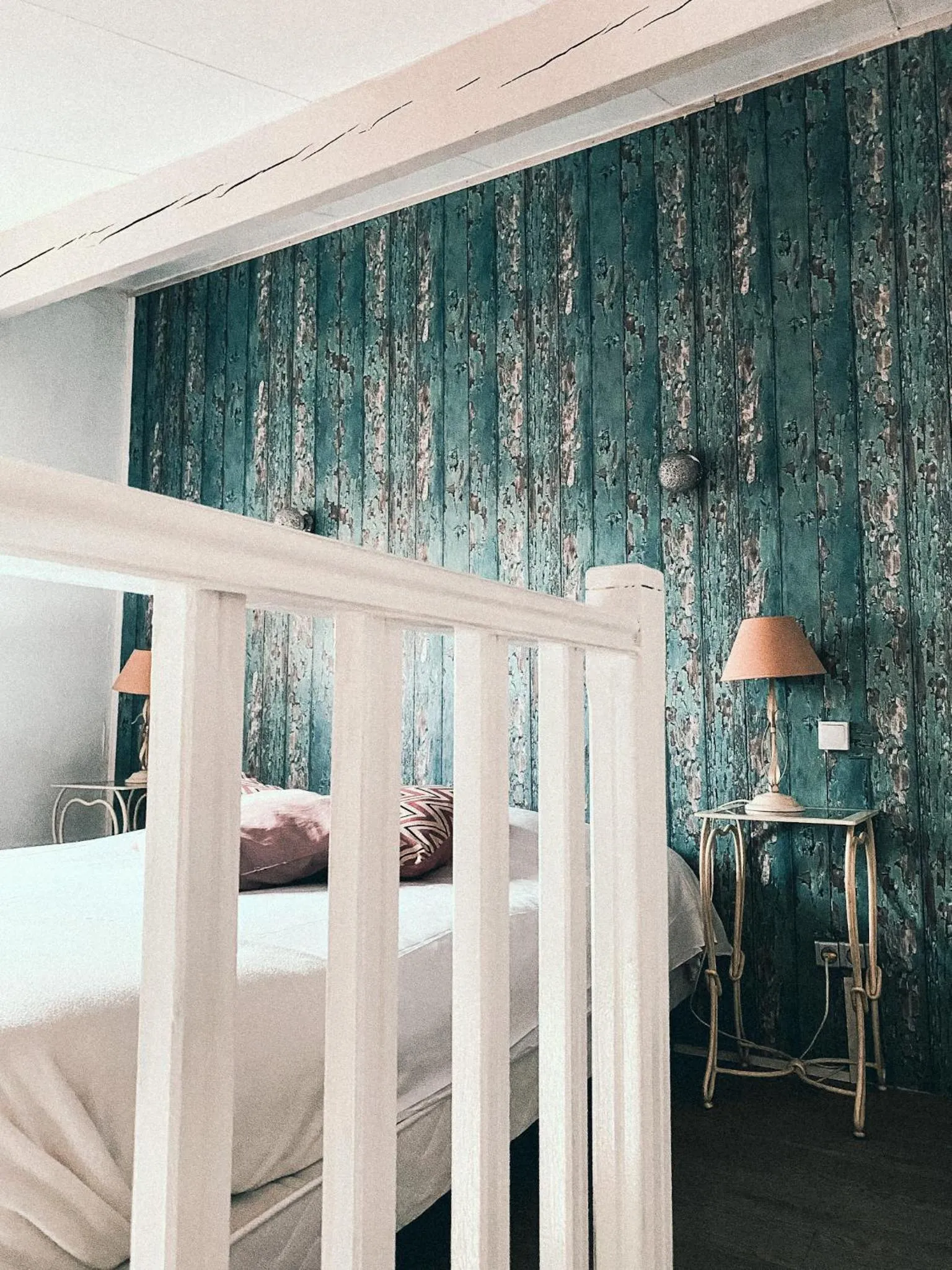 Property building, Bed in Auberge Des Pins