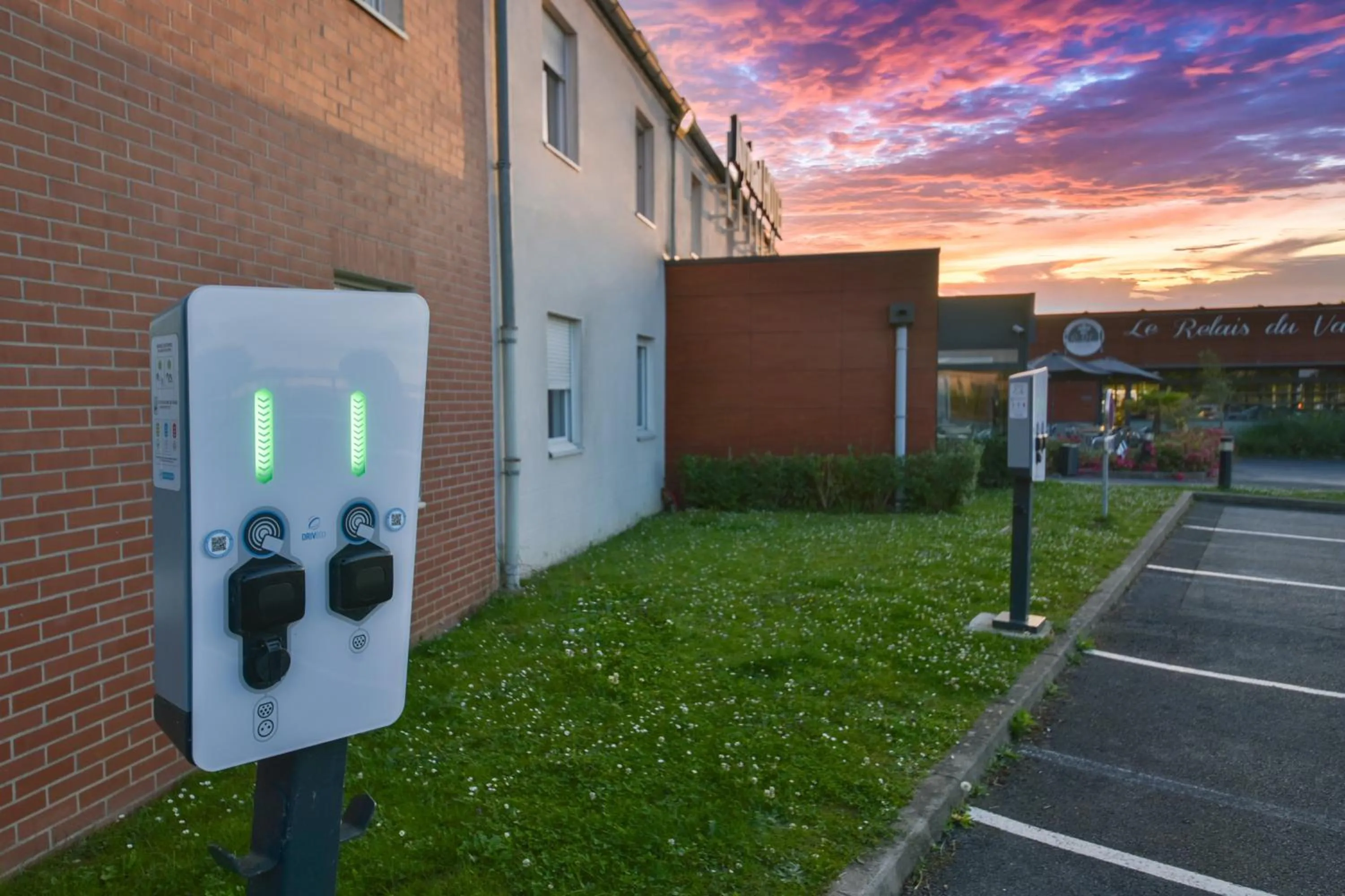 Parking in Kyriad Crepy En Valois