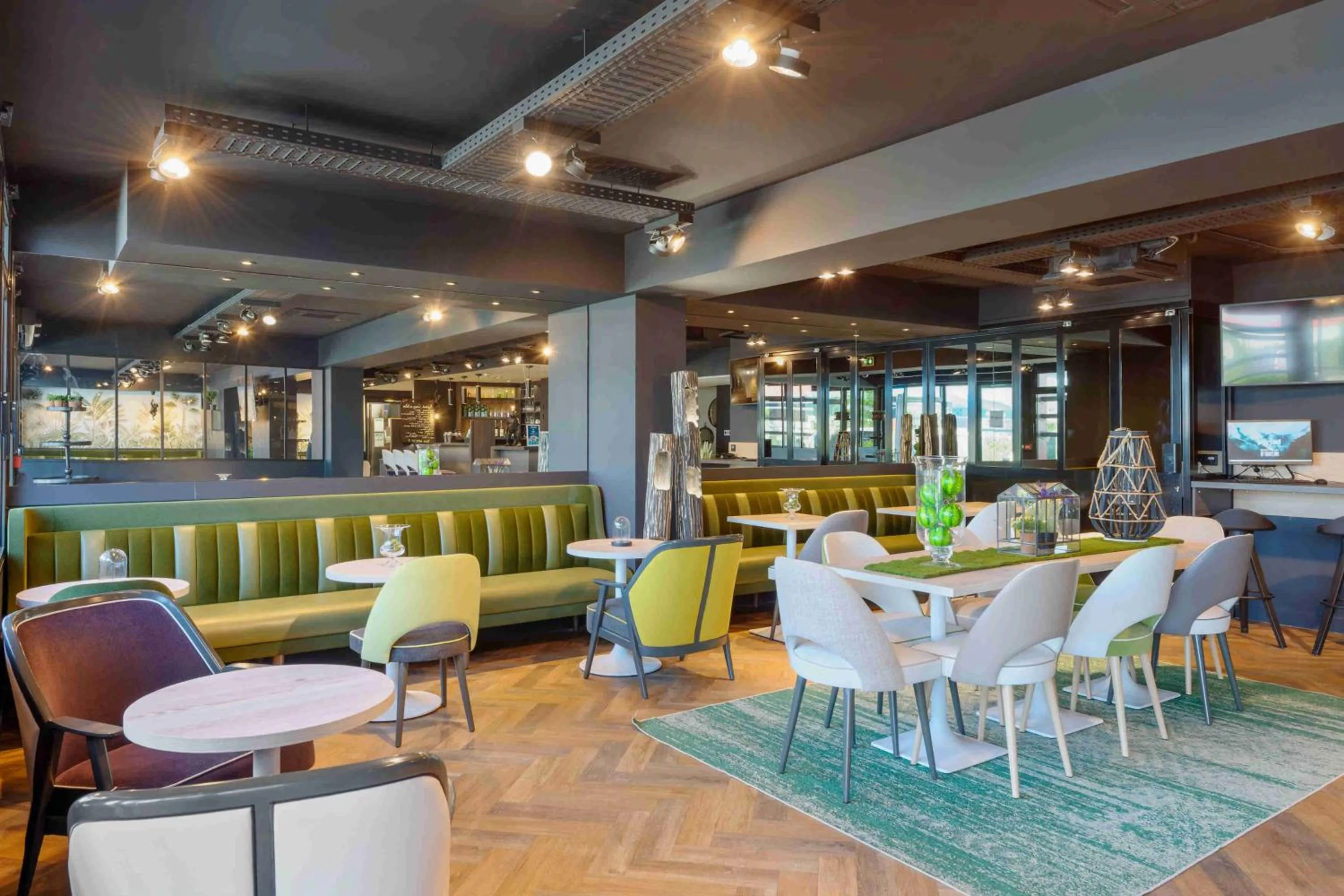 Restaurant/places to eat in Kyriad Crepy En Valois