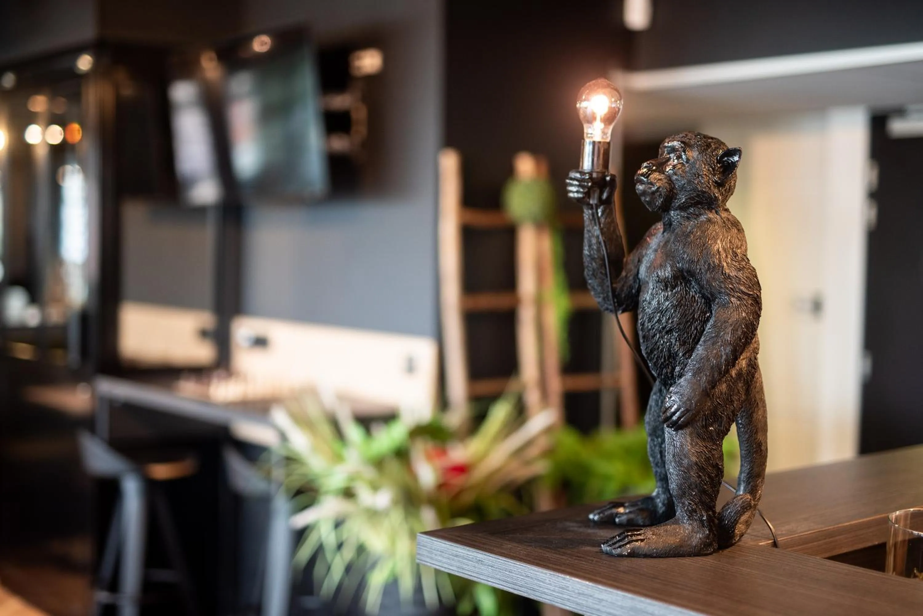 Decorative detail in Kyriad Crepy En Valois