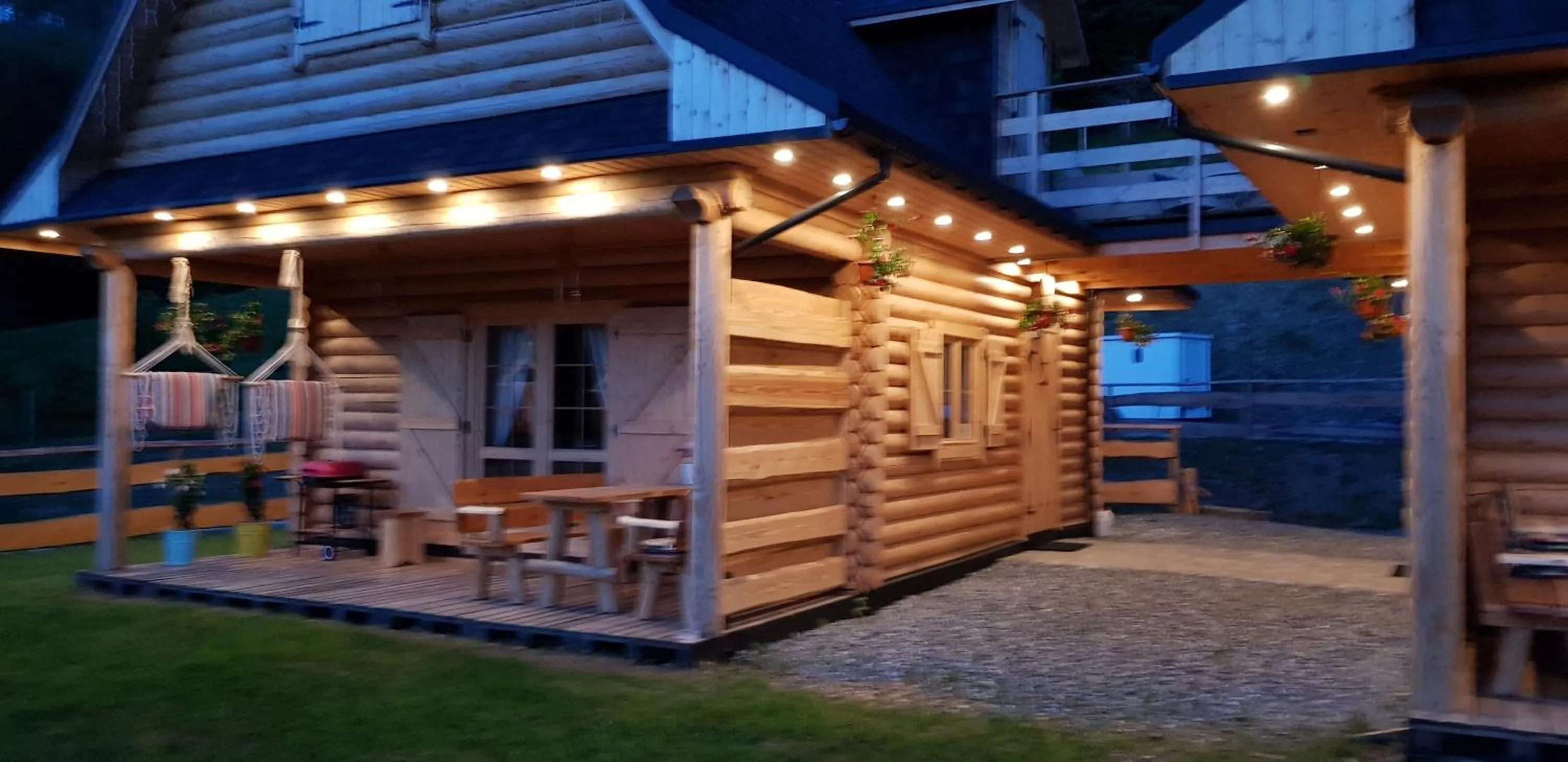 Property building in Cicha Polana