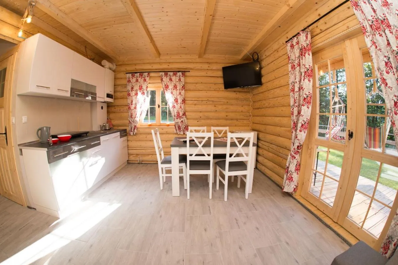 Dining area in Cicha Polana