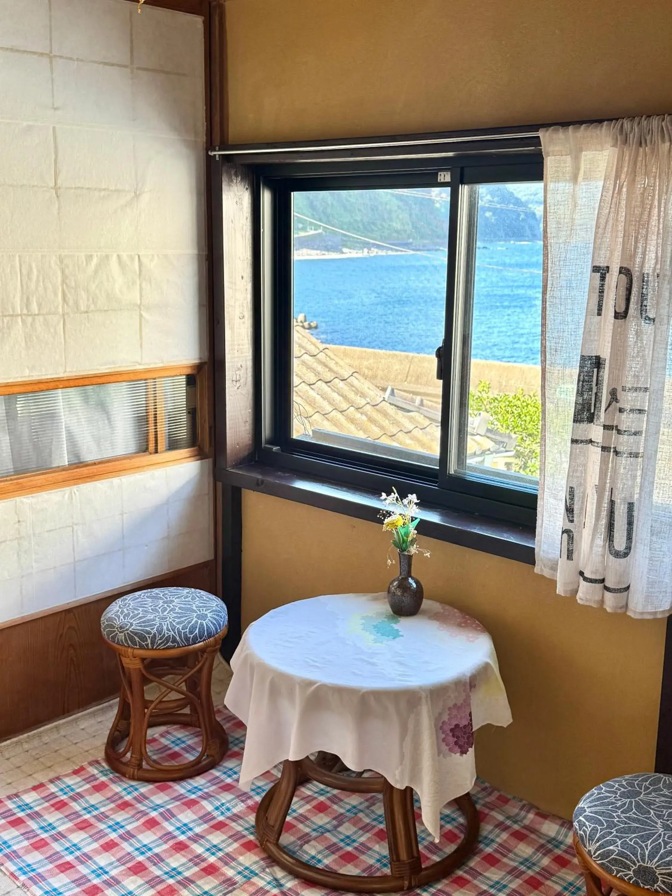 Triple Room with Sea View - single occupancy in Izu Hokkawa Seaside Guesthouse 伊豆北川の家 Triple Room with Sea View - single occupancy in Izu Hokkawa Seaside Guesthouse 伊豆北川の家