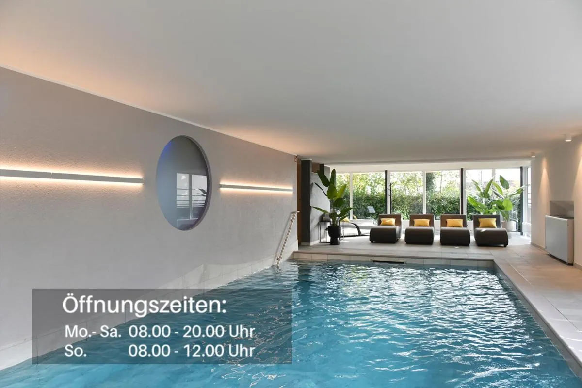 Swimming pool in Am Berghang