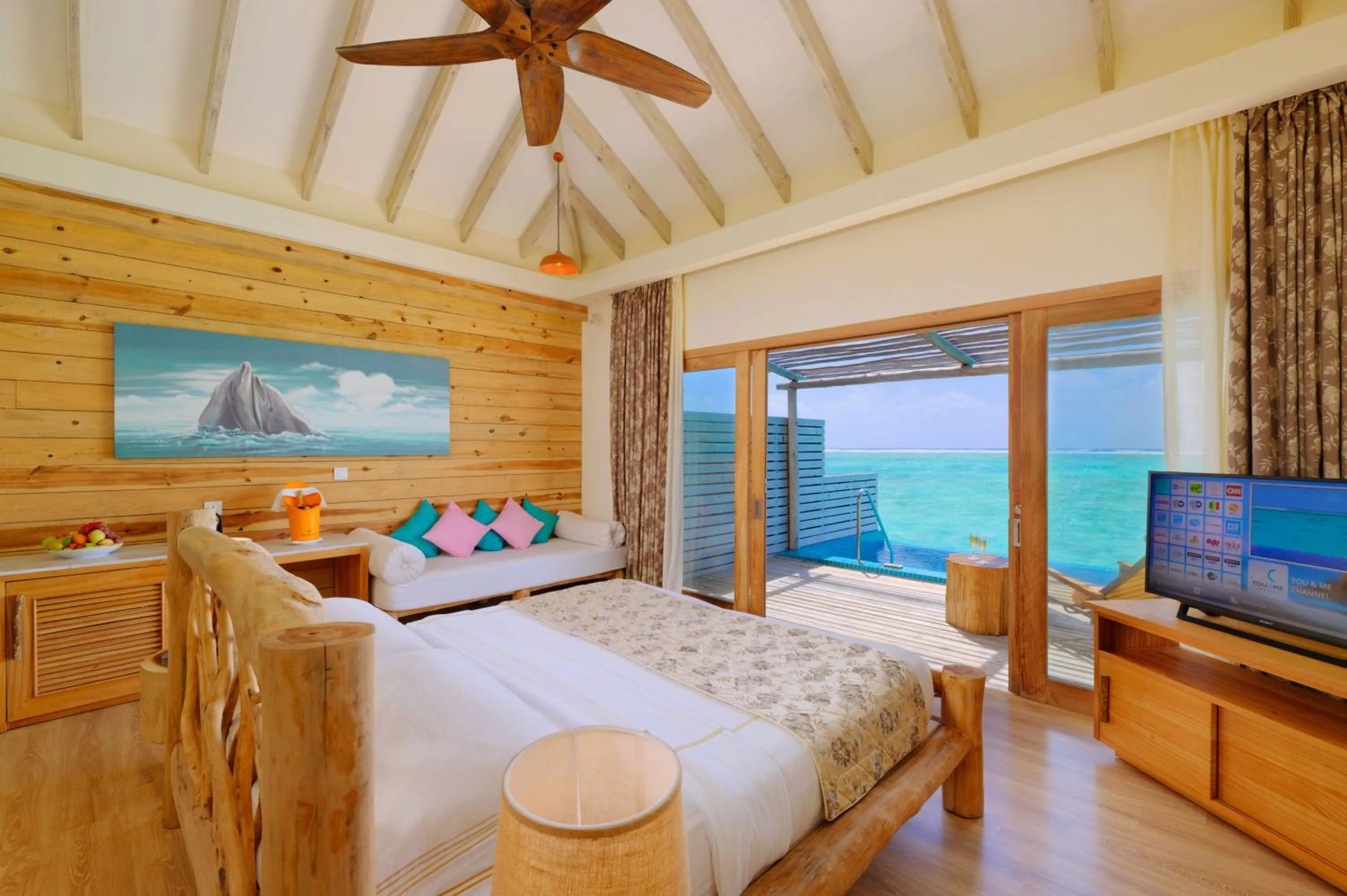 Photo of the whole room, Bed in You & Me Maldives - Adults Only - Premium All-Inclusive