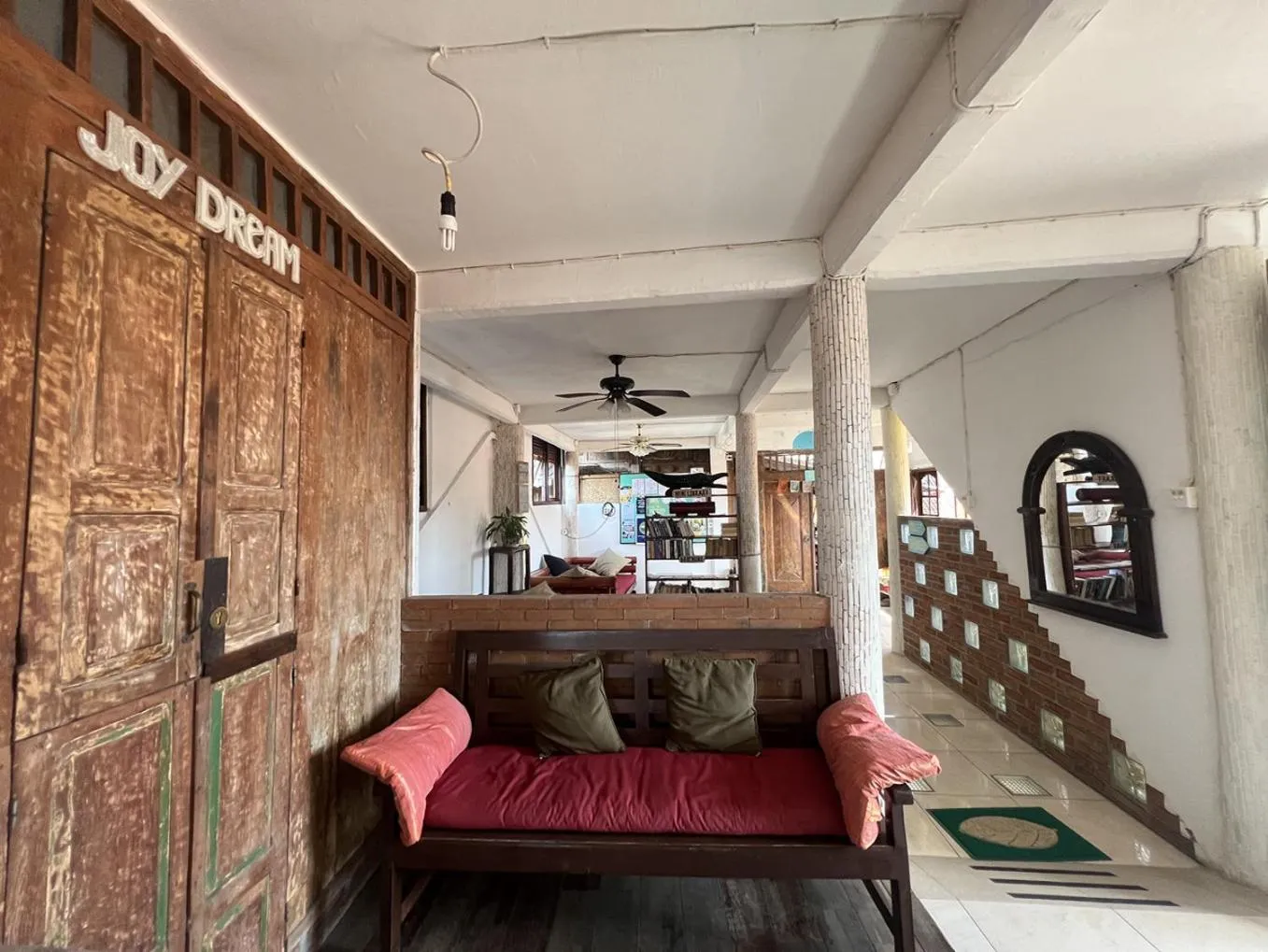 Living room in Seabreeze Hostel Bali