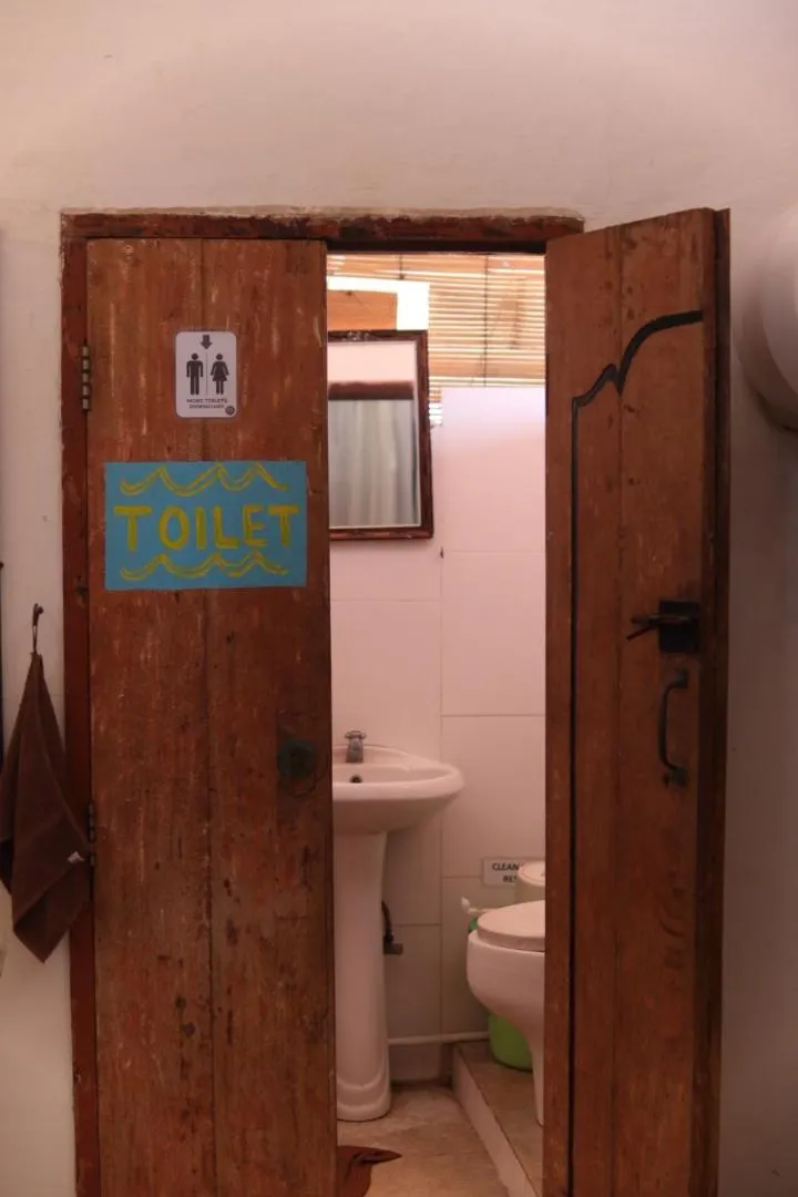 Toilet in Seabreeze Hostel Bali