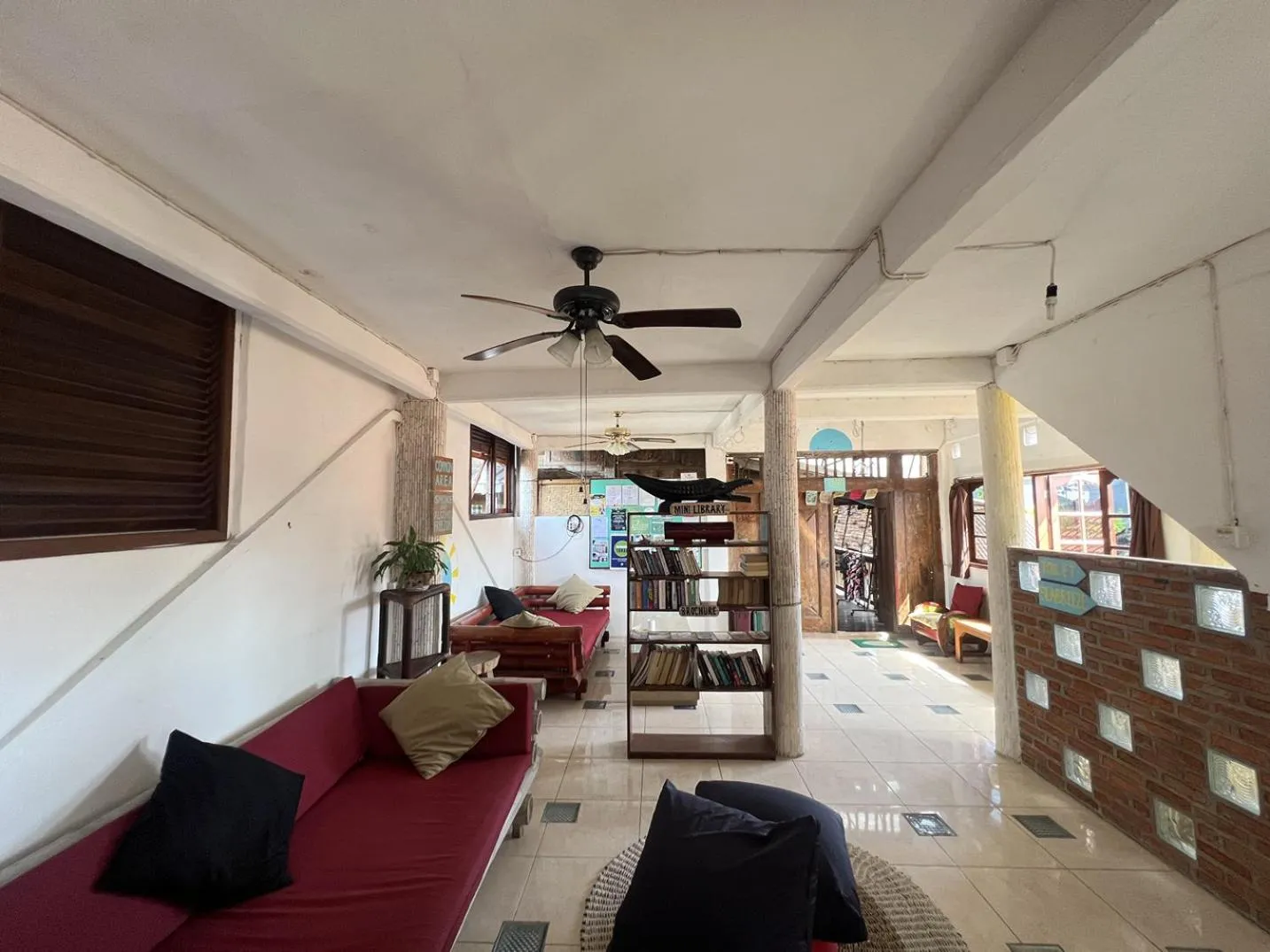Living room in Seabreeze Hostel Bali
