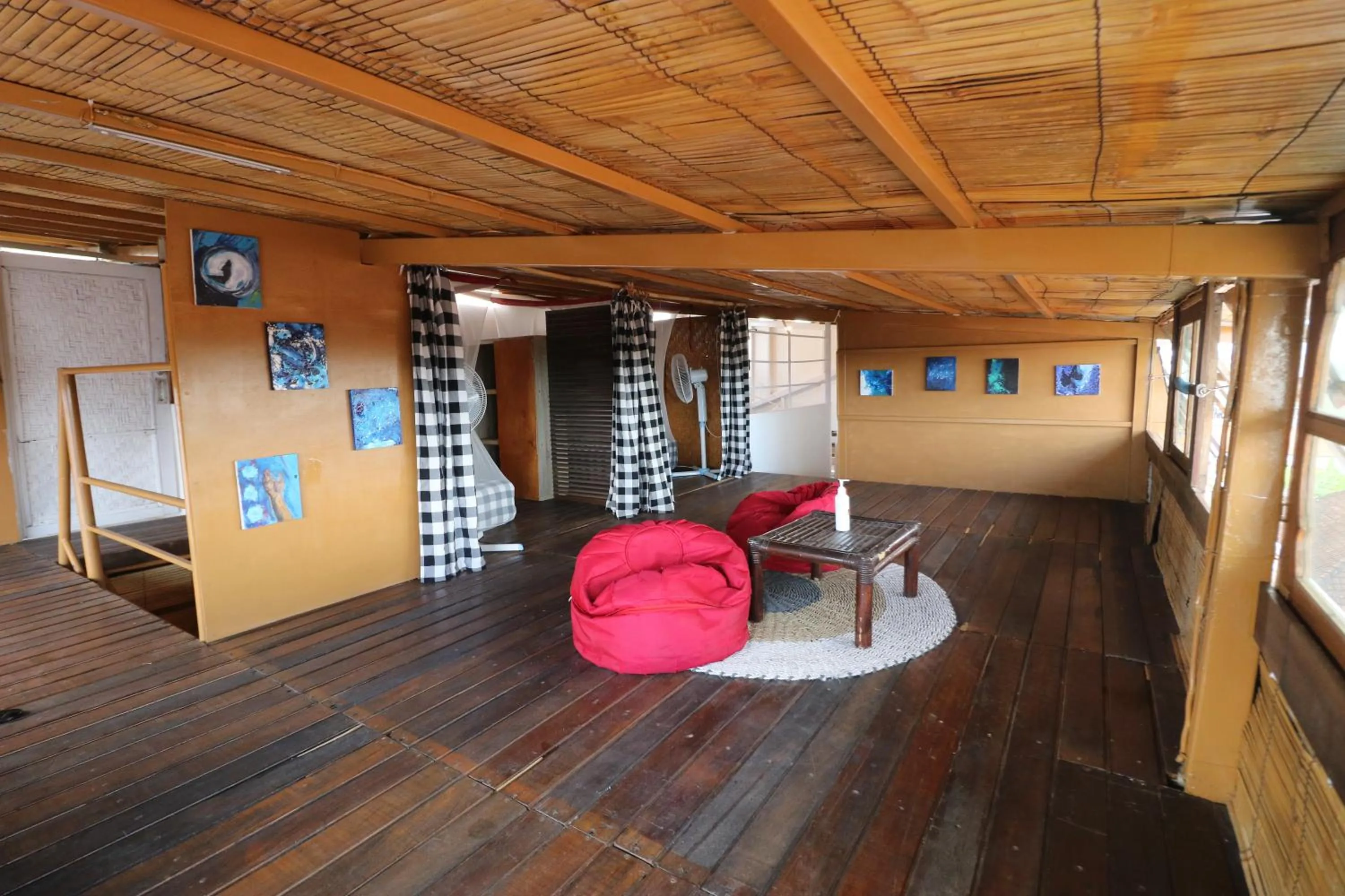 Seating area in Seabreeze Hostel Bali