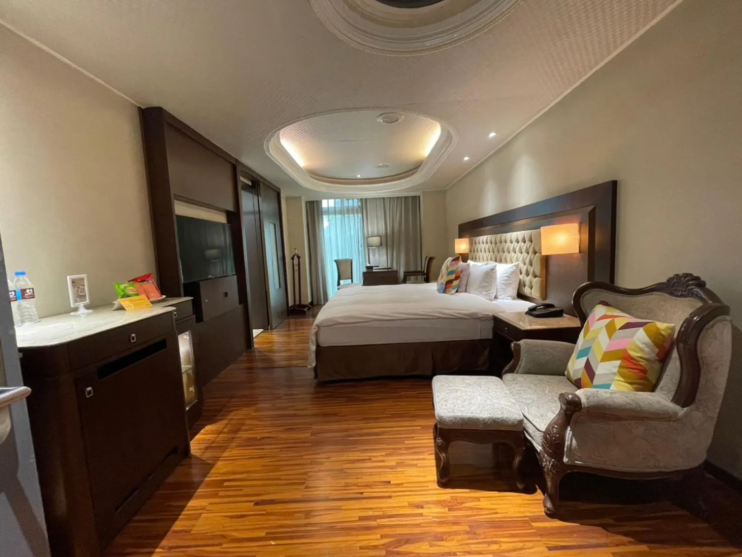 Bed in Taipei Charming City Hotel