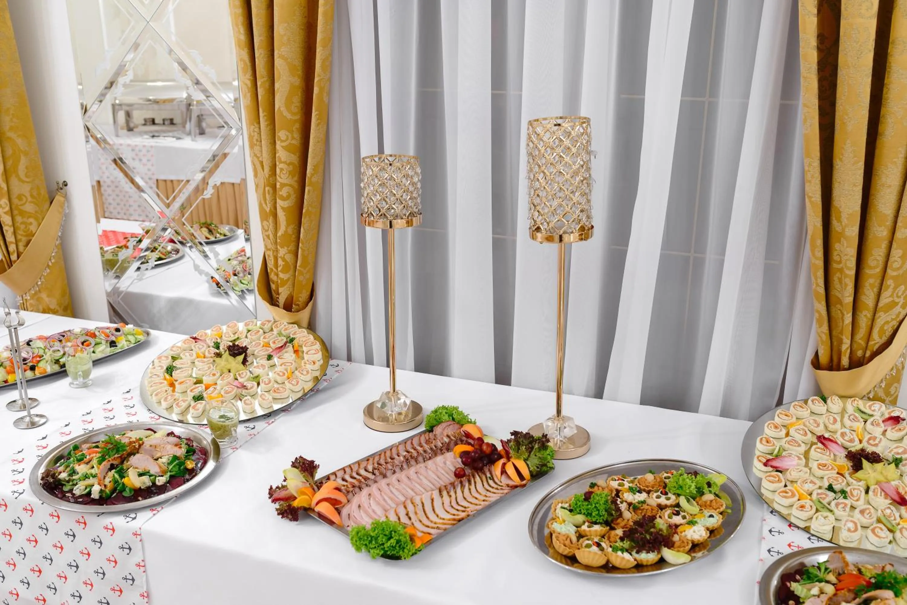 Food and drinks in Dworek Vesaria