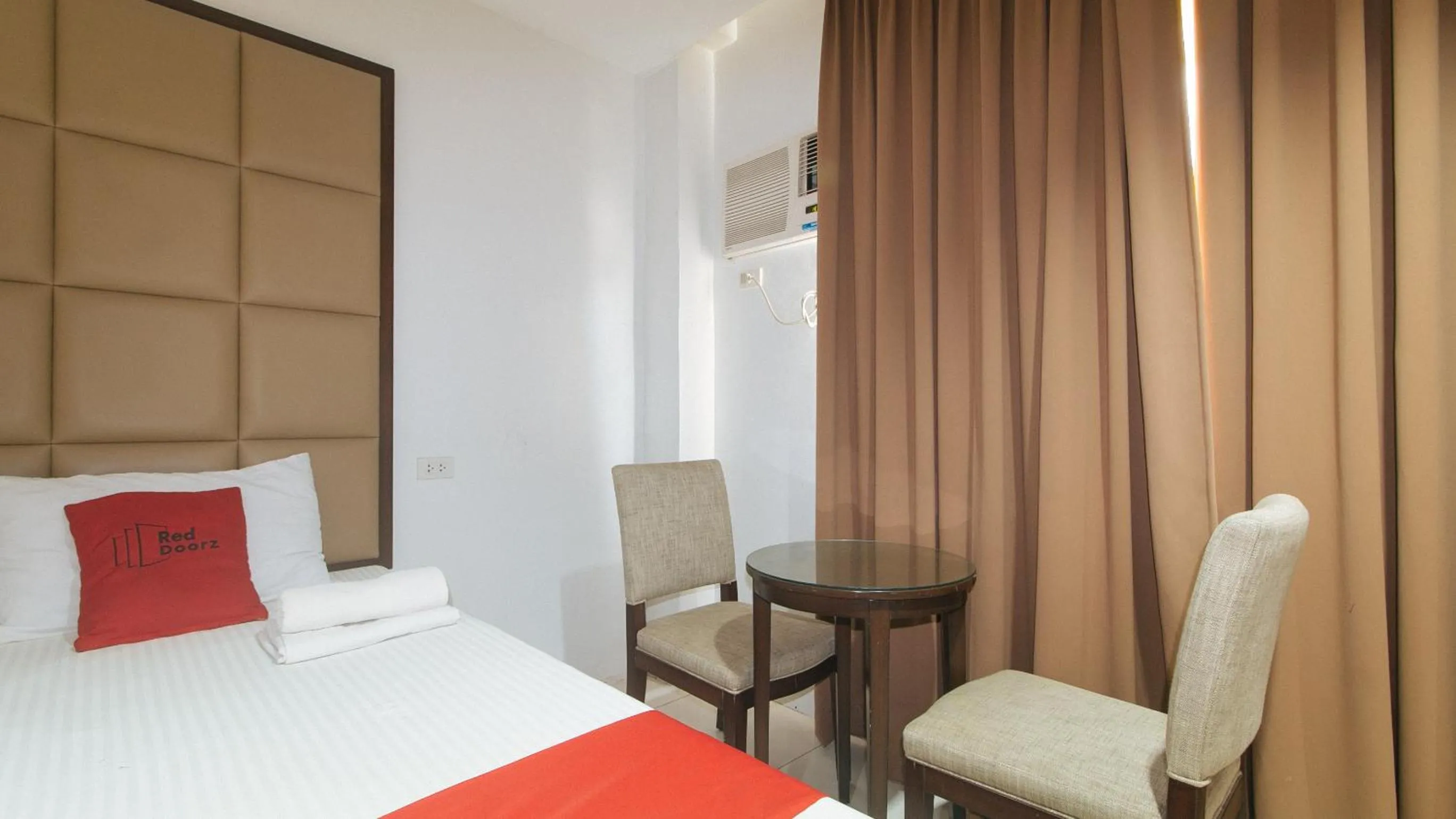 Bedroom, Bed in RedDoorz near Angeles University Foundation