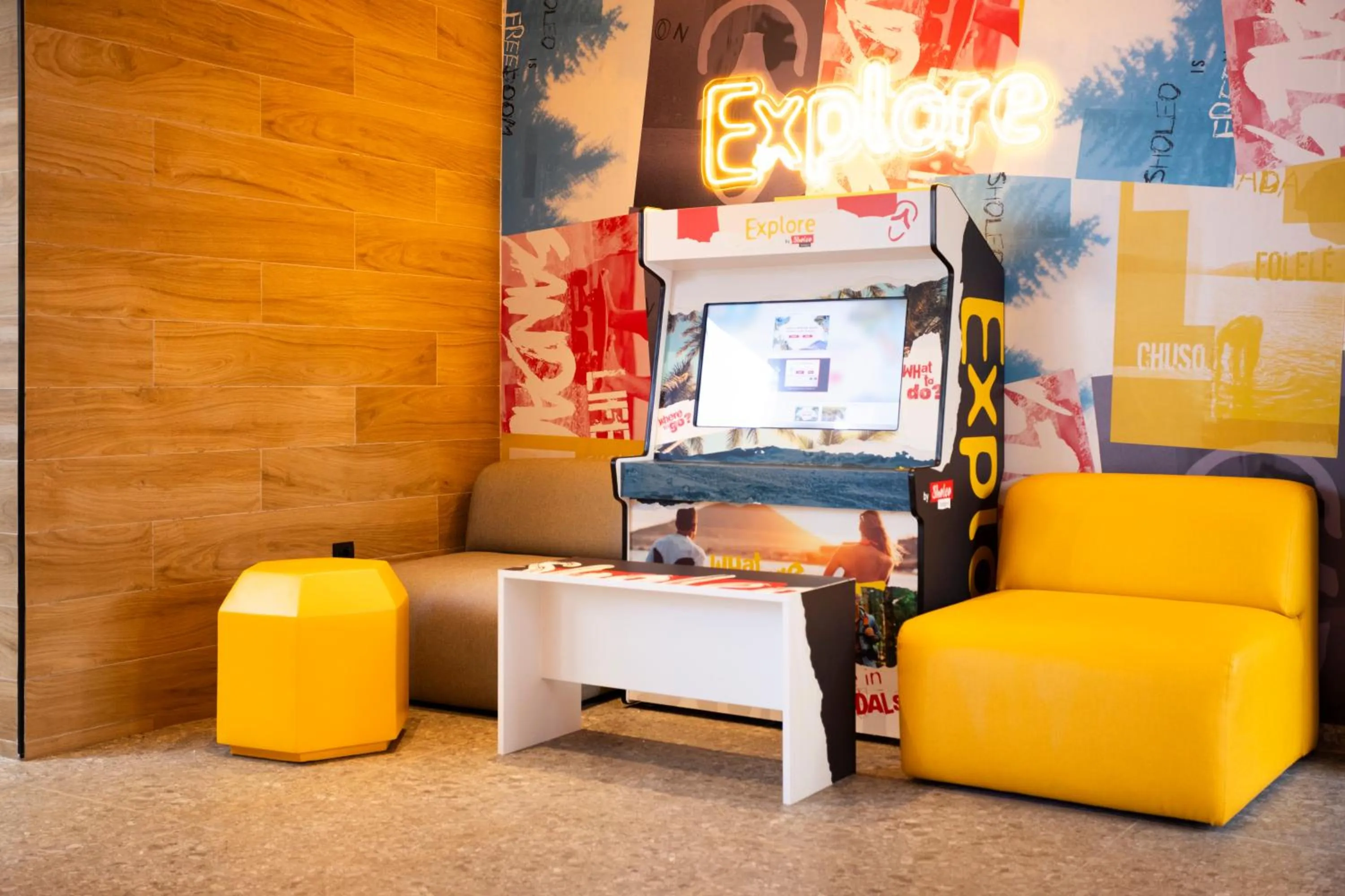 Communal lounge/ TV room in Sholeo Lodges Los Gigantes