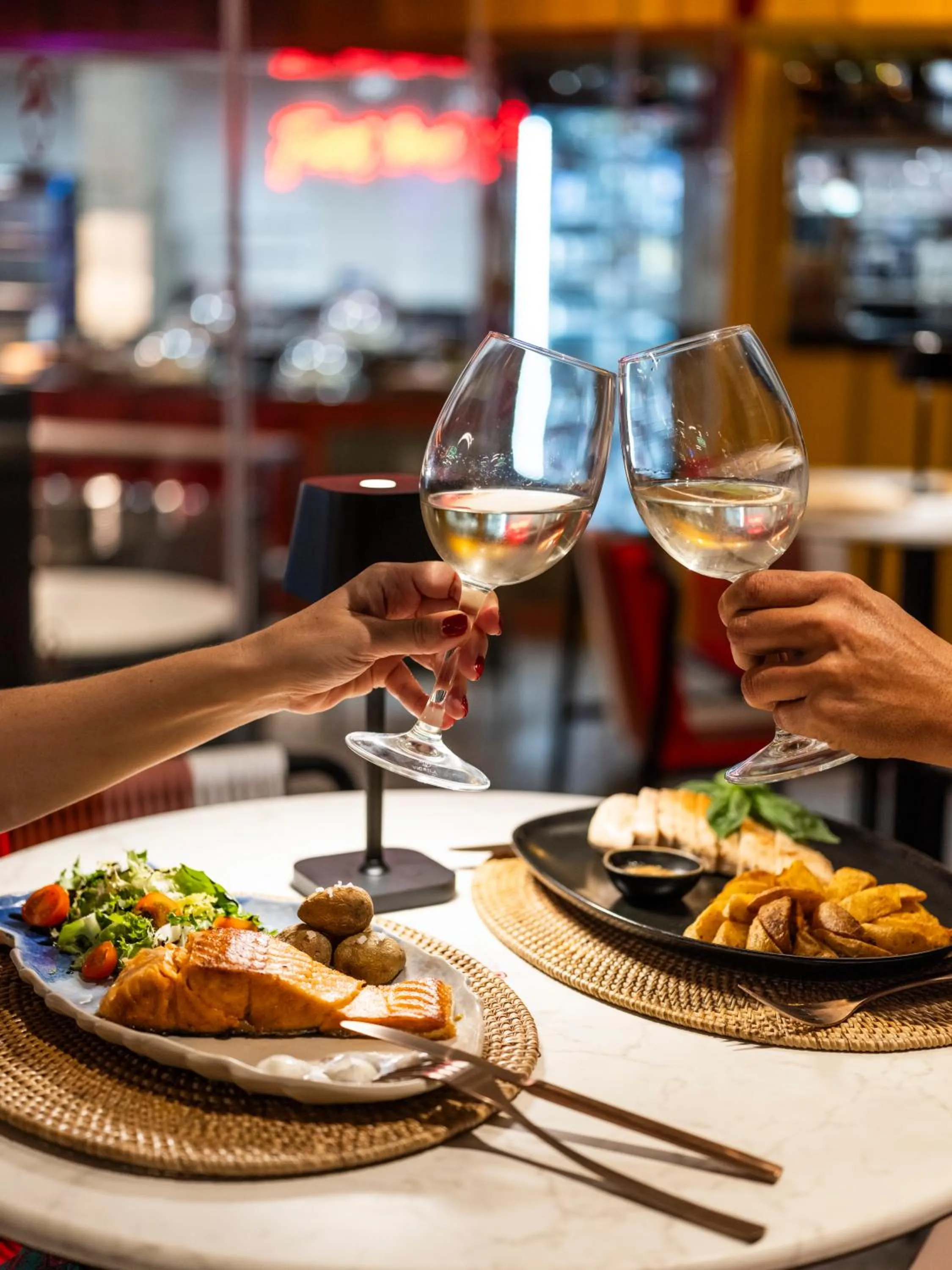 Restaurant/places to eat in Sholeo Lodges Los Gigantes