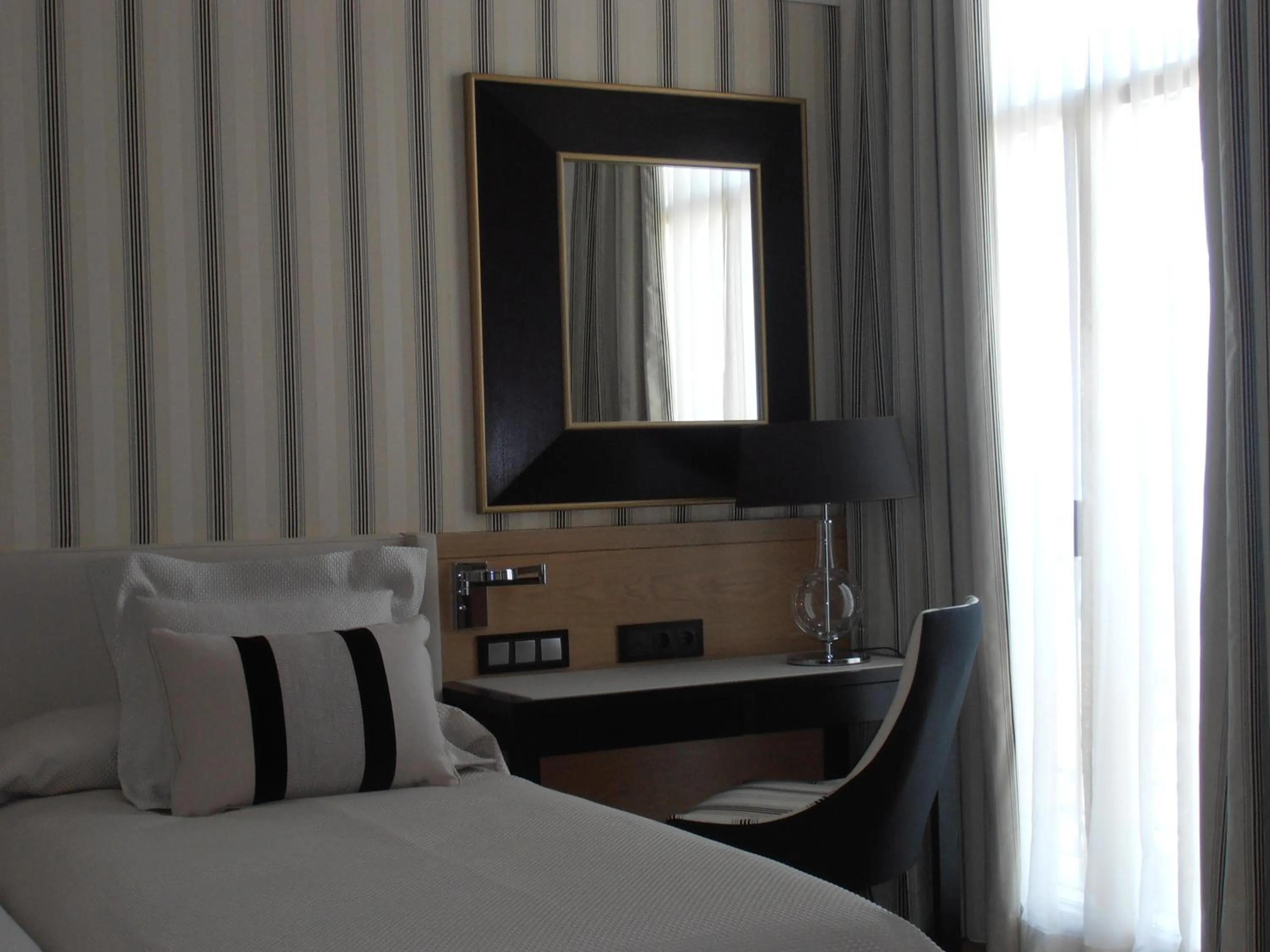 Photo of the whole room, Bed in Gran Hotel Sardinero