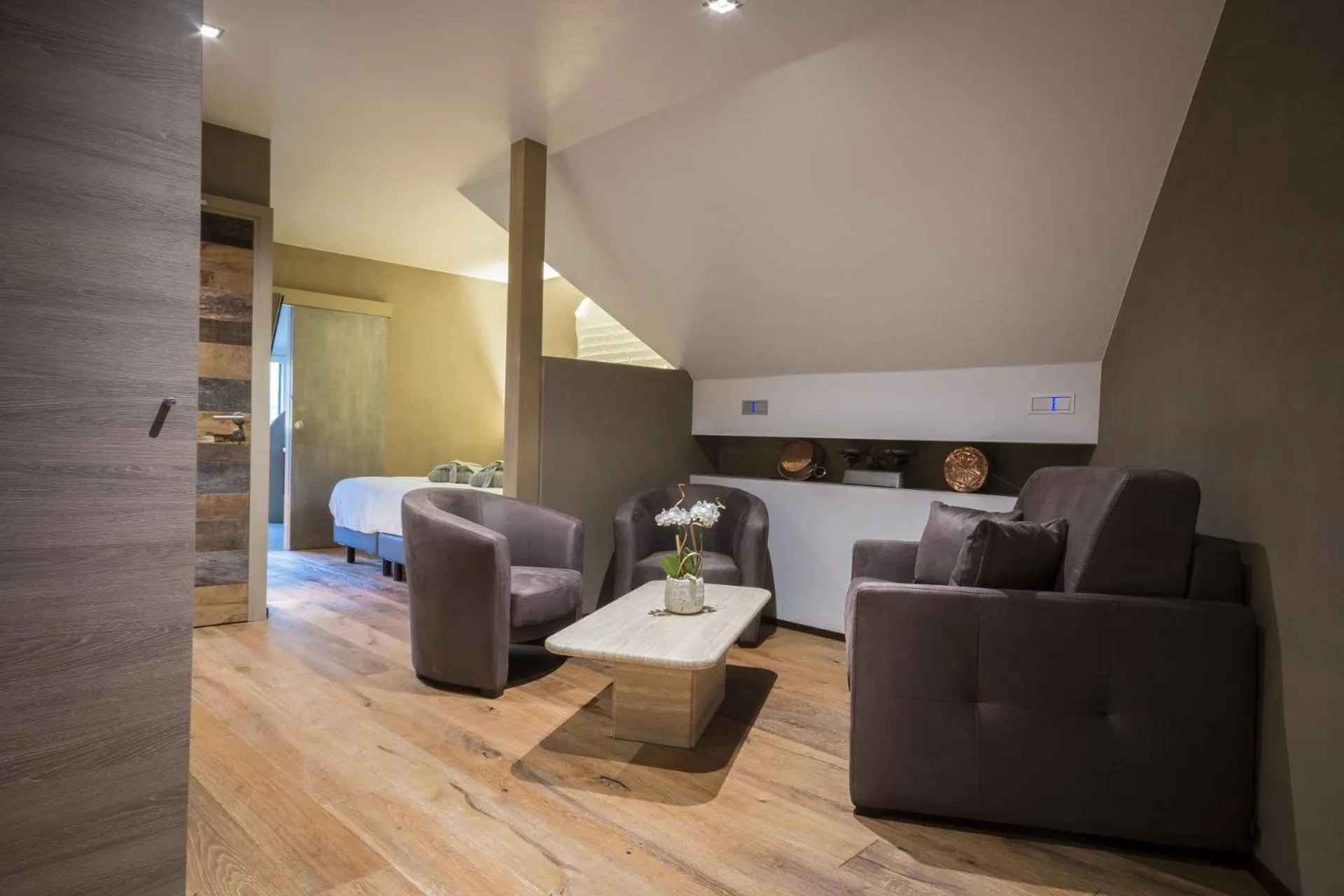 Junior Suite - single occupancy in Auberge au Boeuf