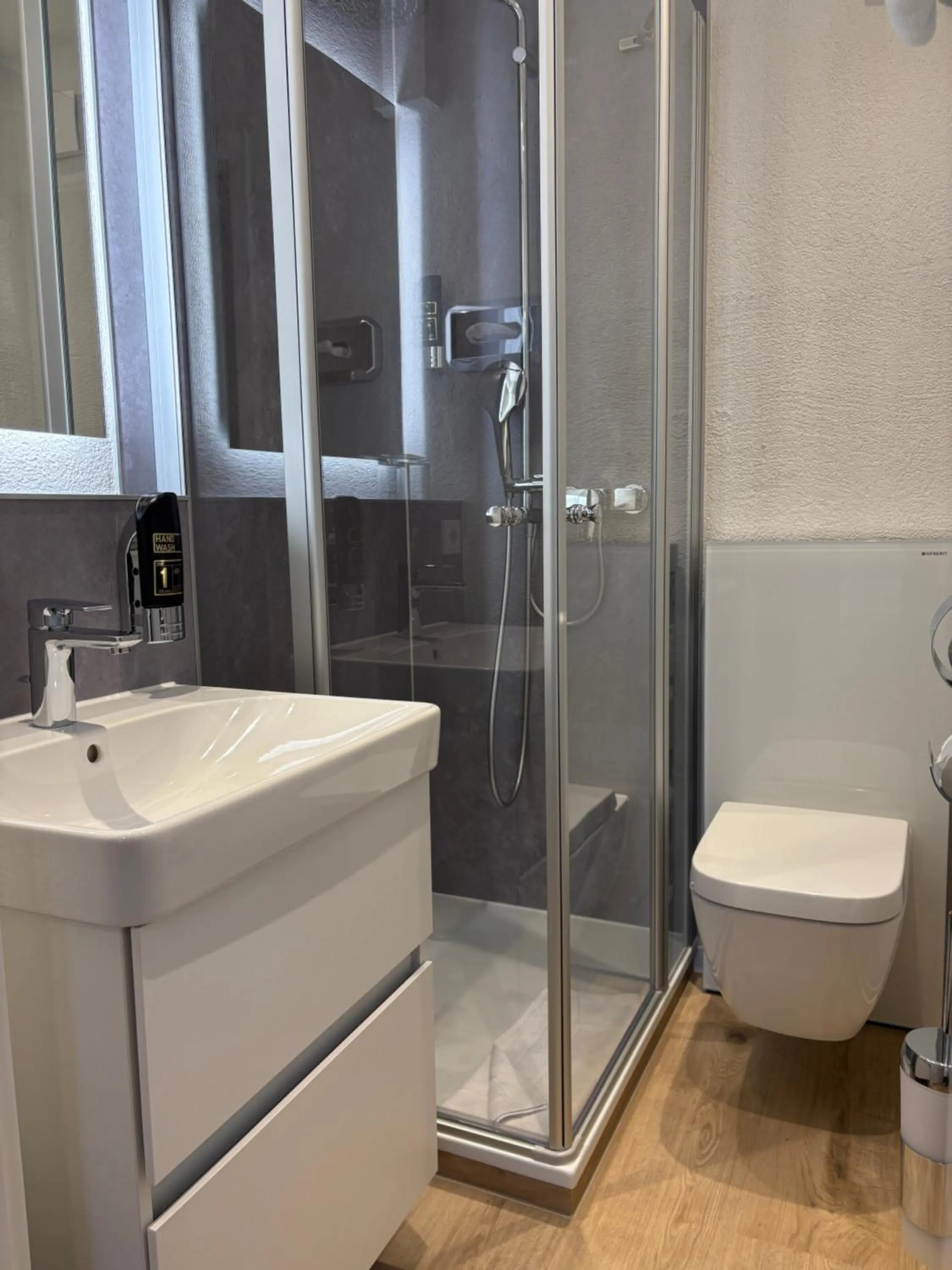 Shower in BC Hotel Bad Kreuznach mit Restaurant Mühlentor