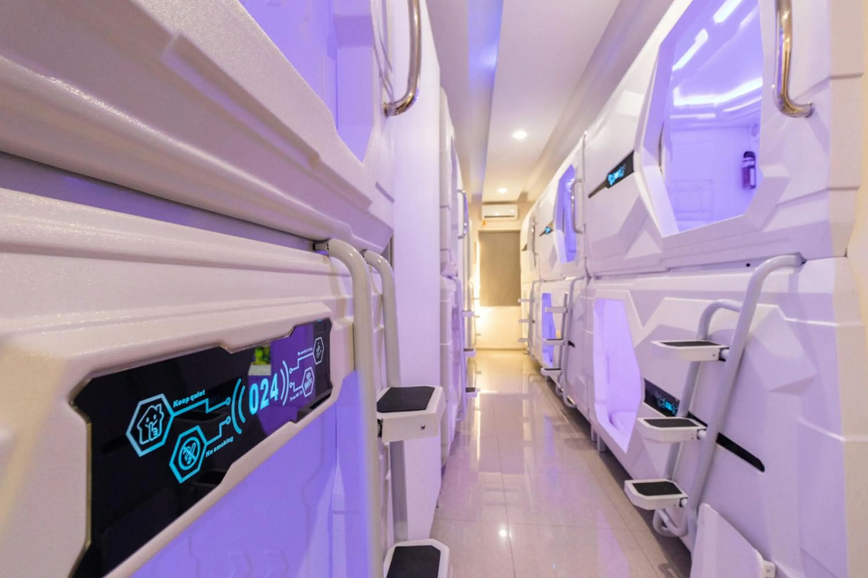 RedDoorz Hostel @ Capsule Inn Medan