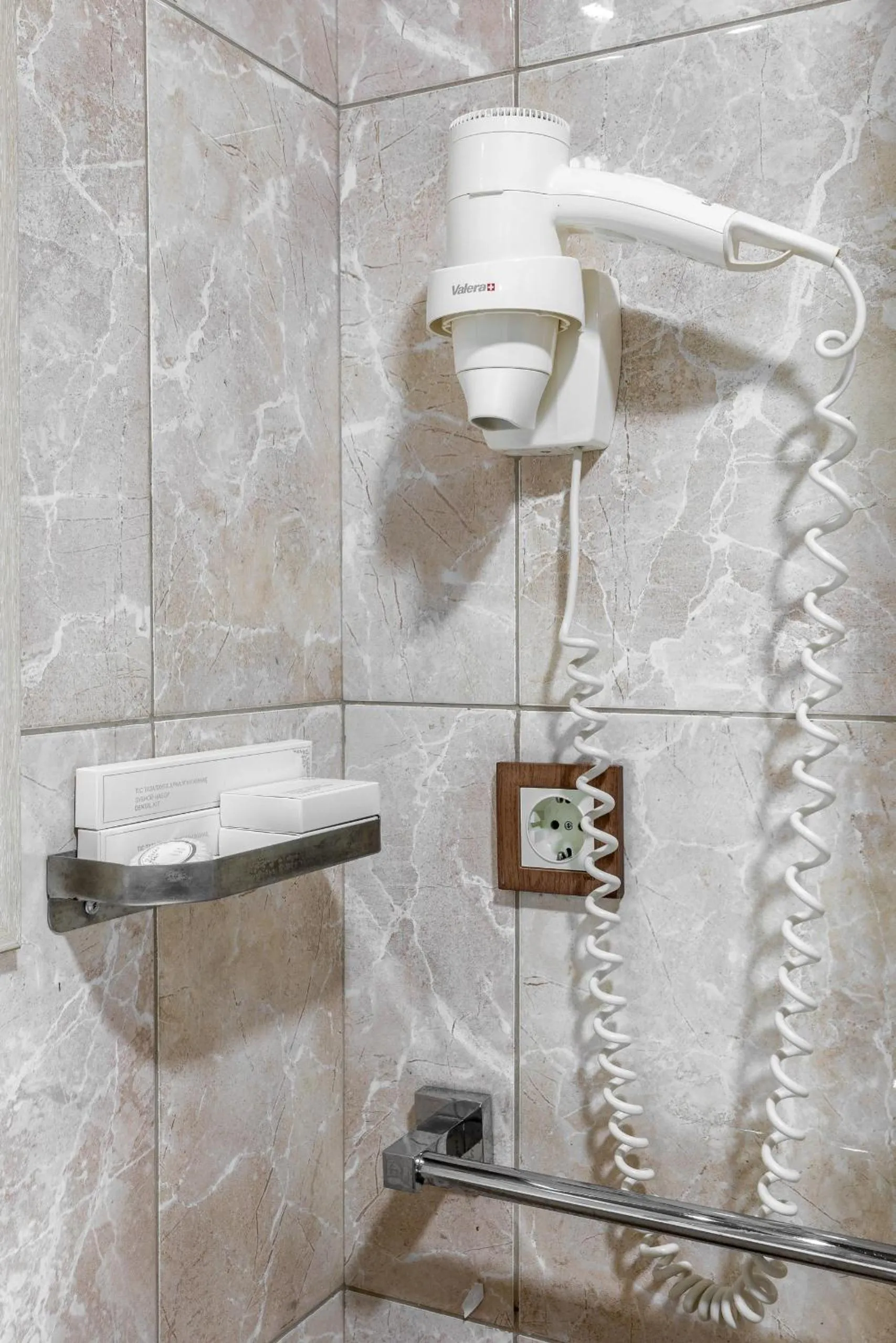 Shower in Sacvoyage Hotel