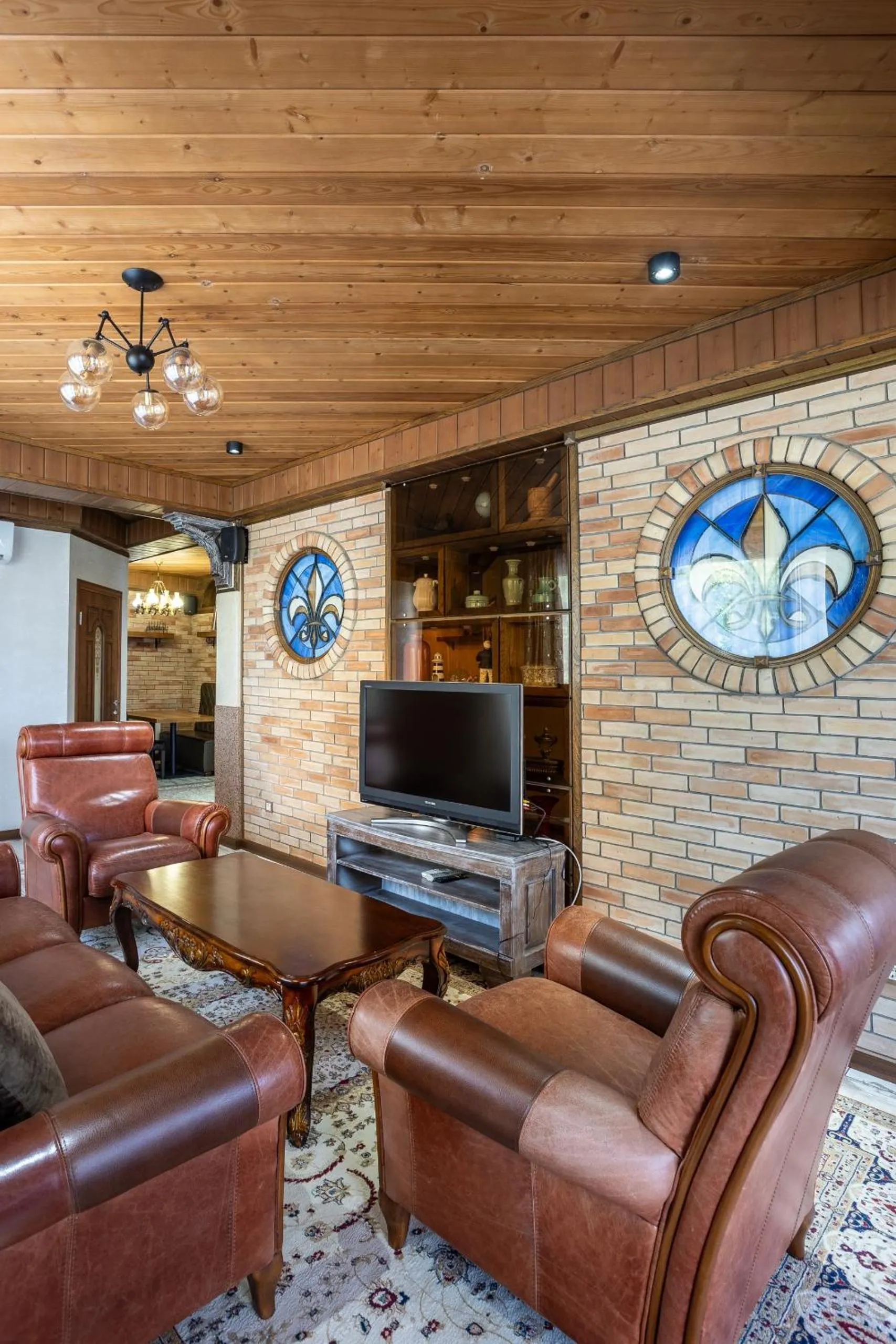 TV and multimedia in Sacvoyage Hotel