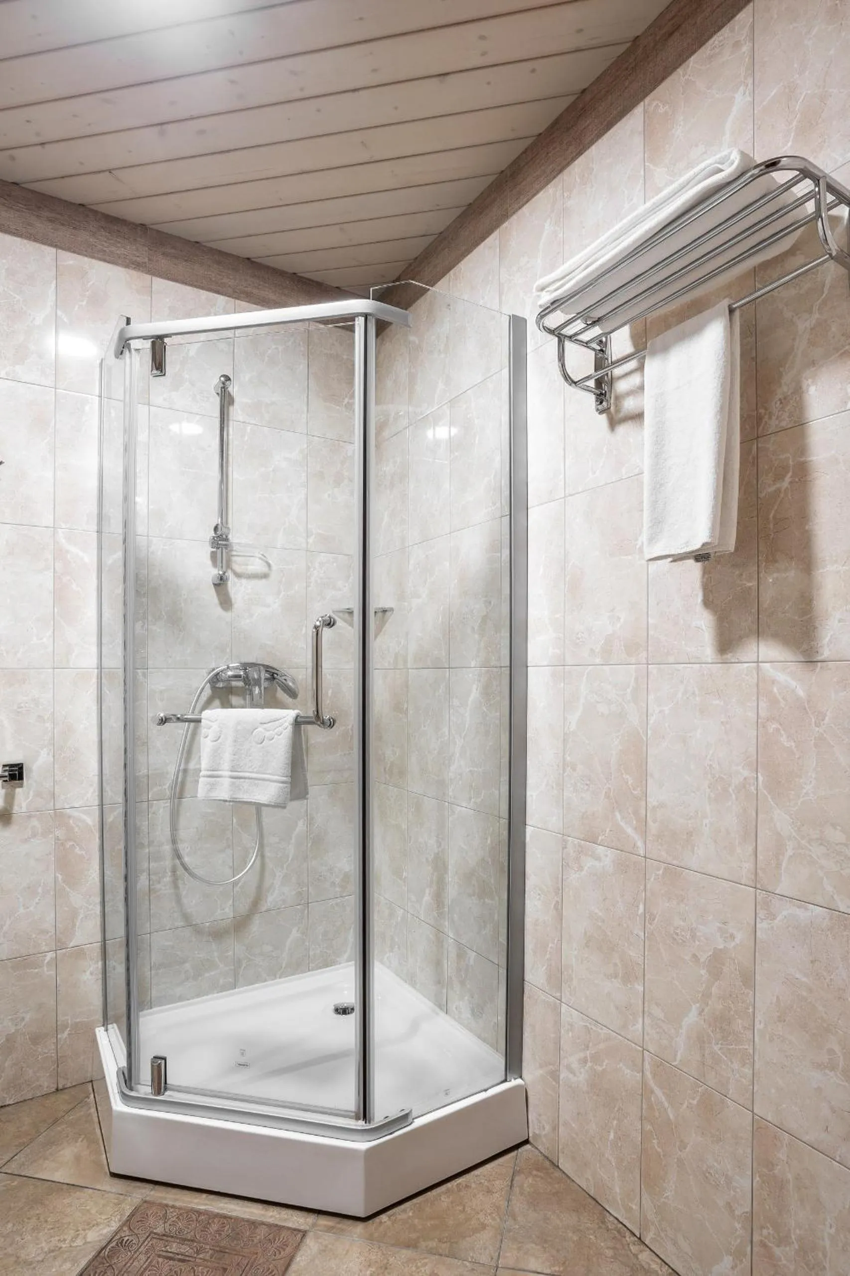 Shower in Sacvoyage Hotel