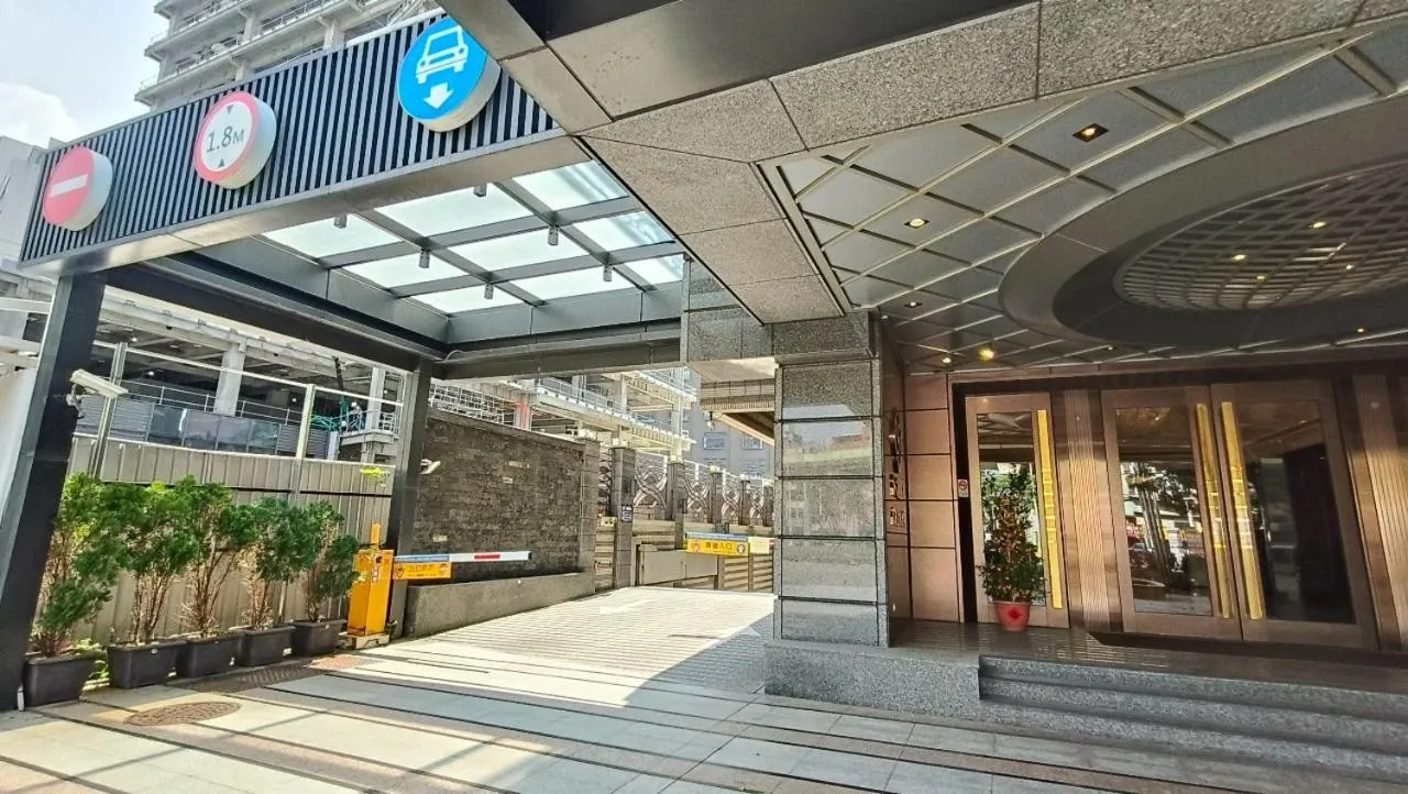 Parking in S Aura Hotel