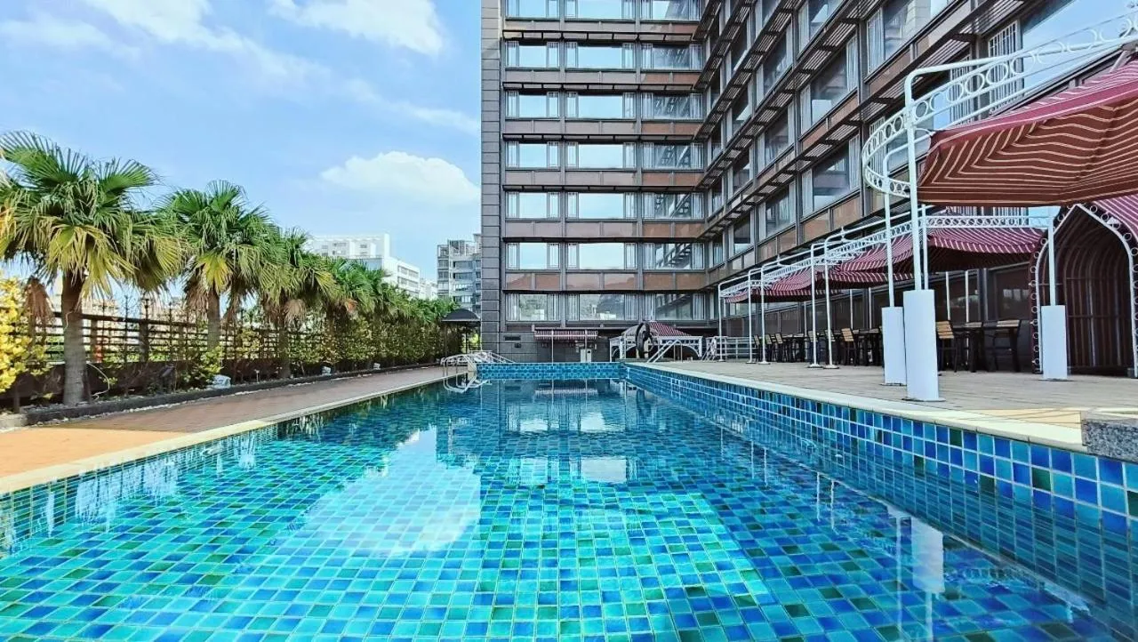 Swimming pool in S Aura Hotel