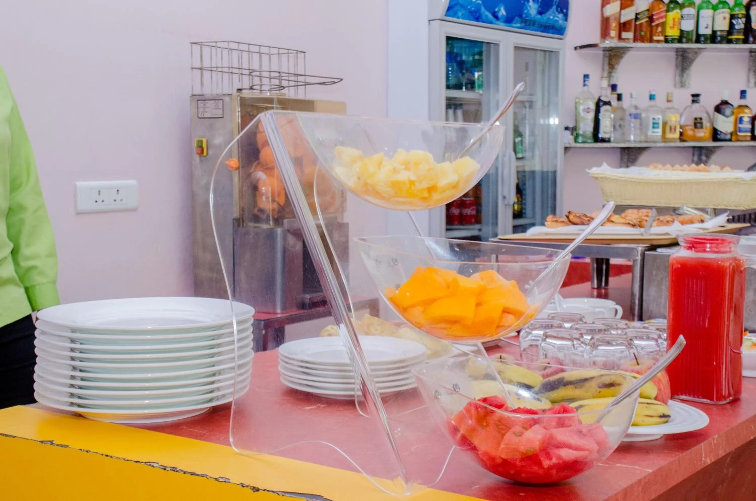 Breakfast in HOTEL PLATINUM