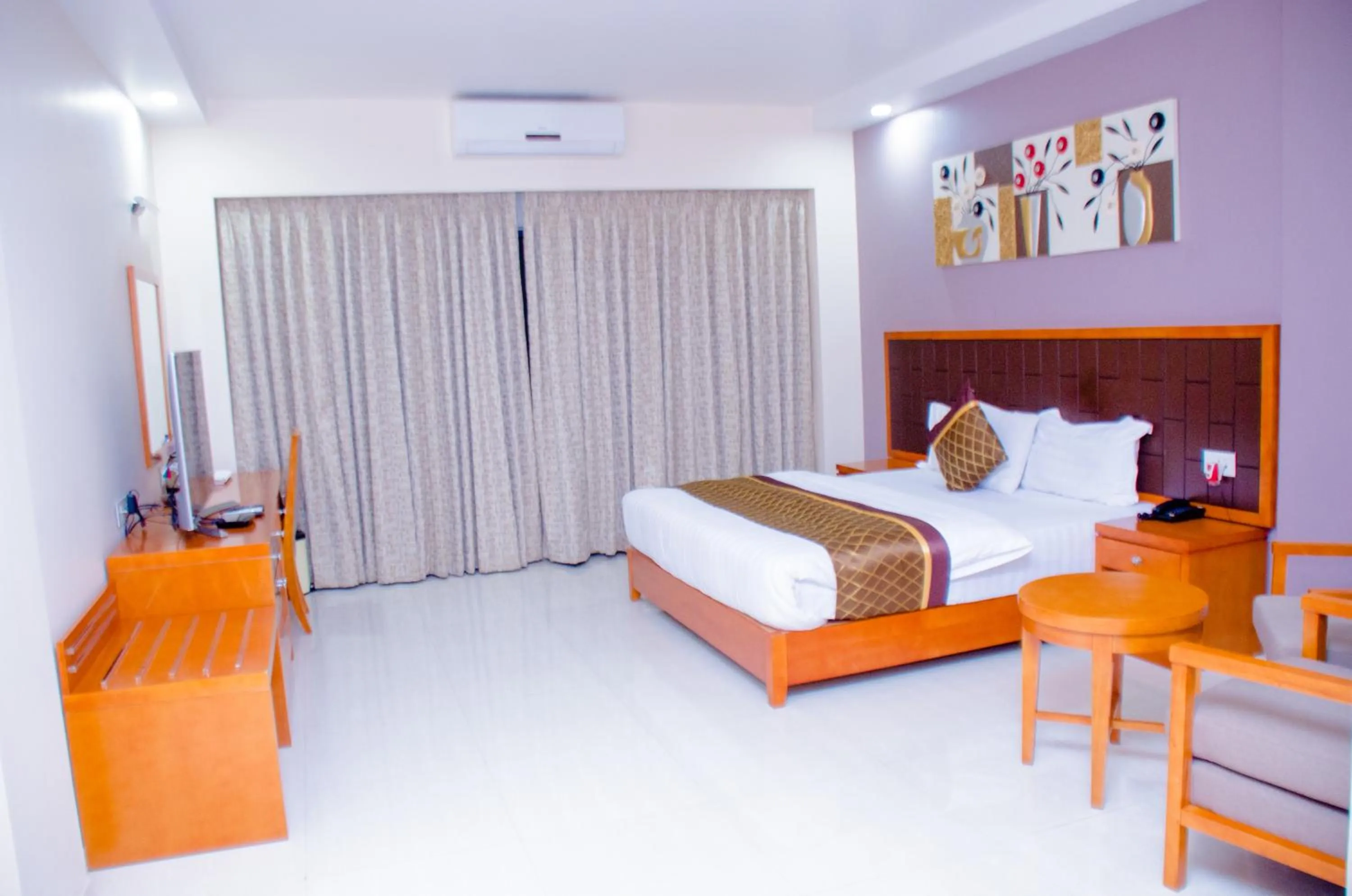 Bedroom, Bed in HOTEL PLATINUM