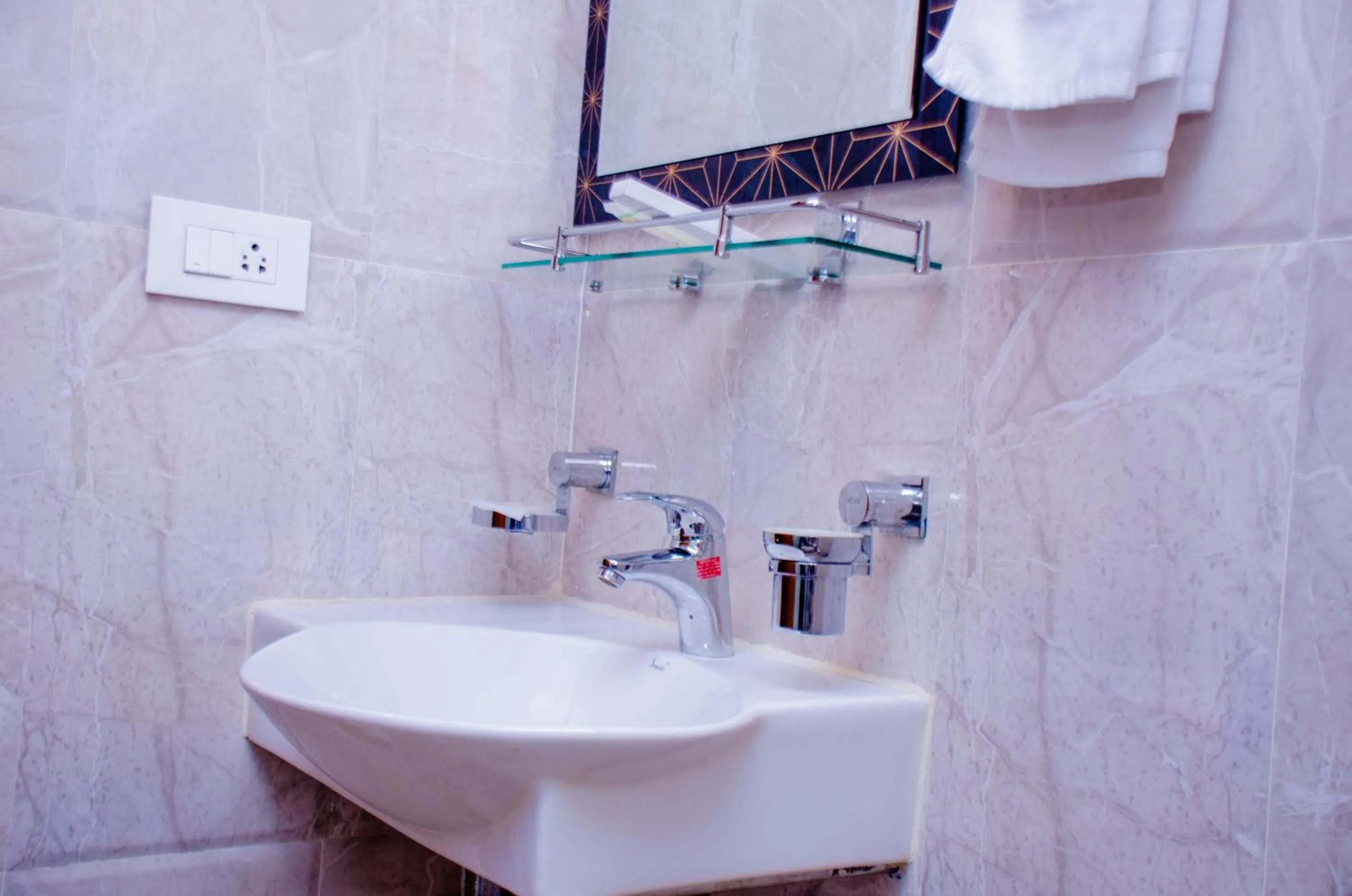 Bathroom in HOTEL PLATINUM