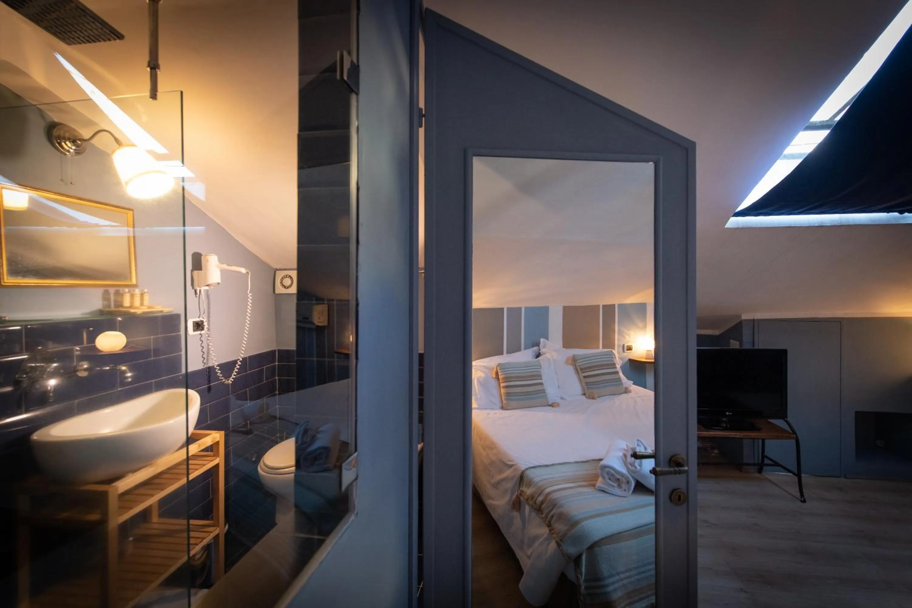 Bed in Hotel Borgo Vistalago