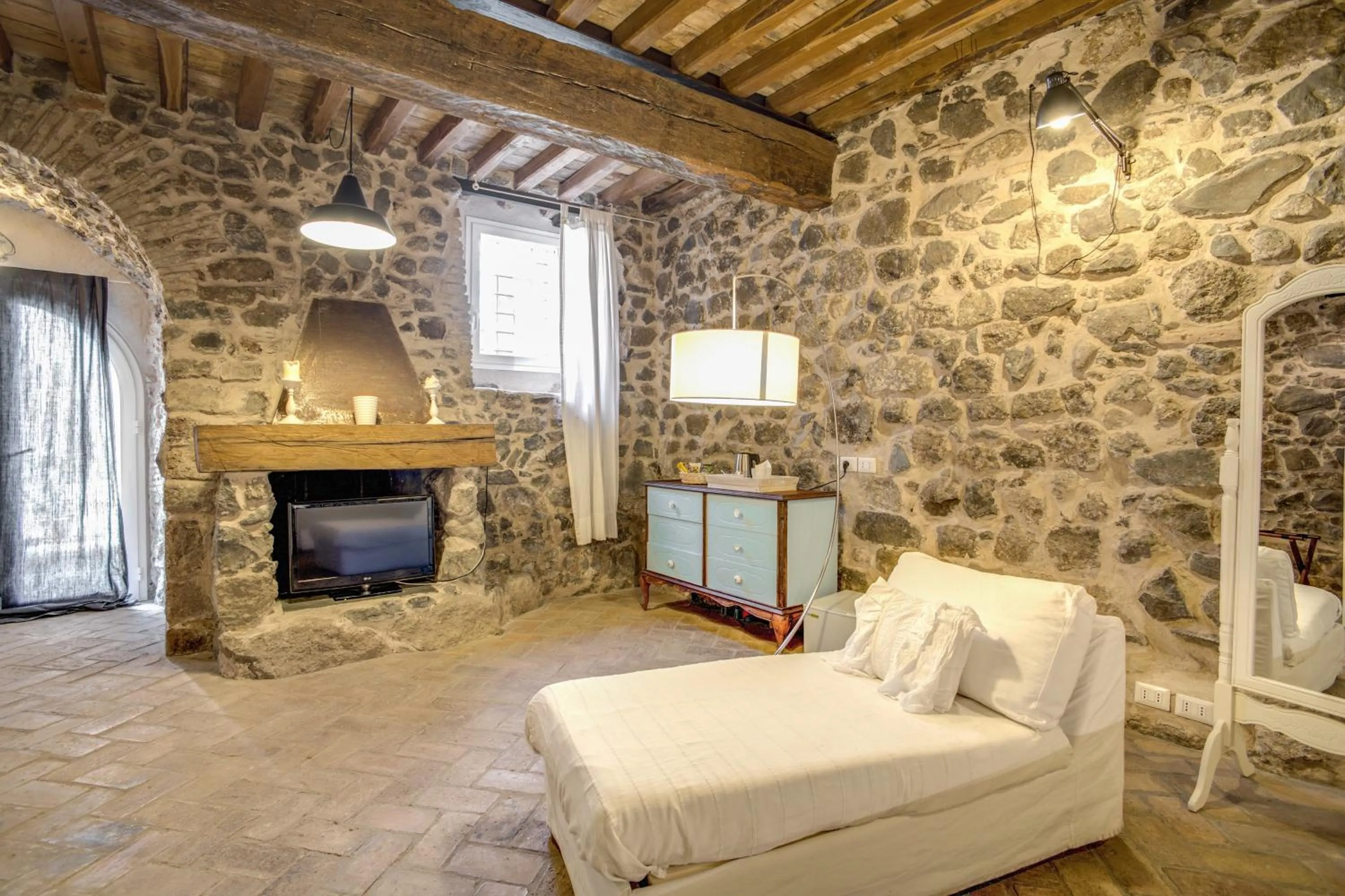 Decorative detail in Hotel Borgo Vistalago