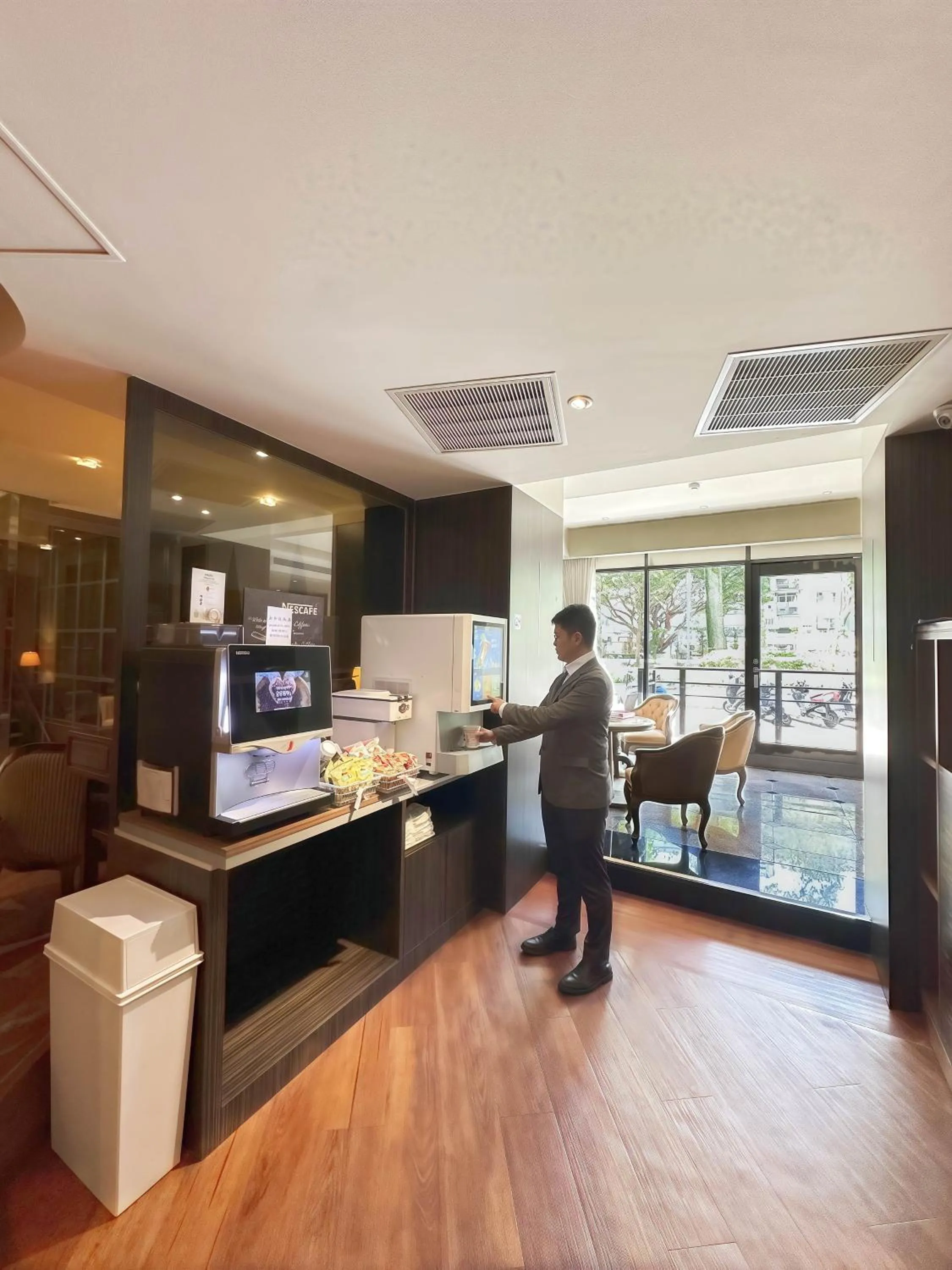 Coffee/tea facilities in Deja Vu Hotel