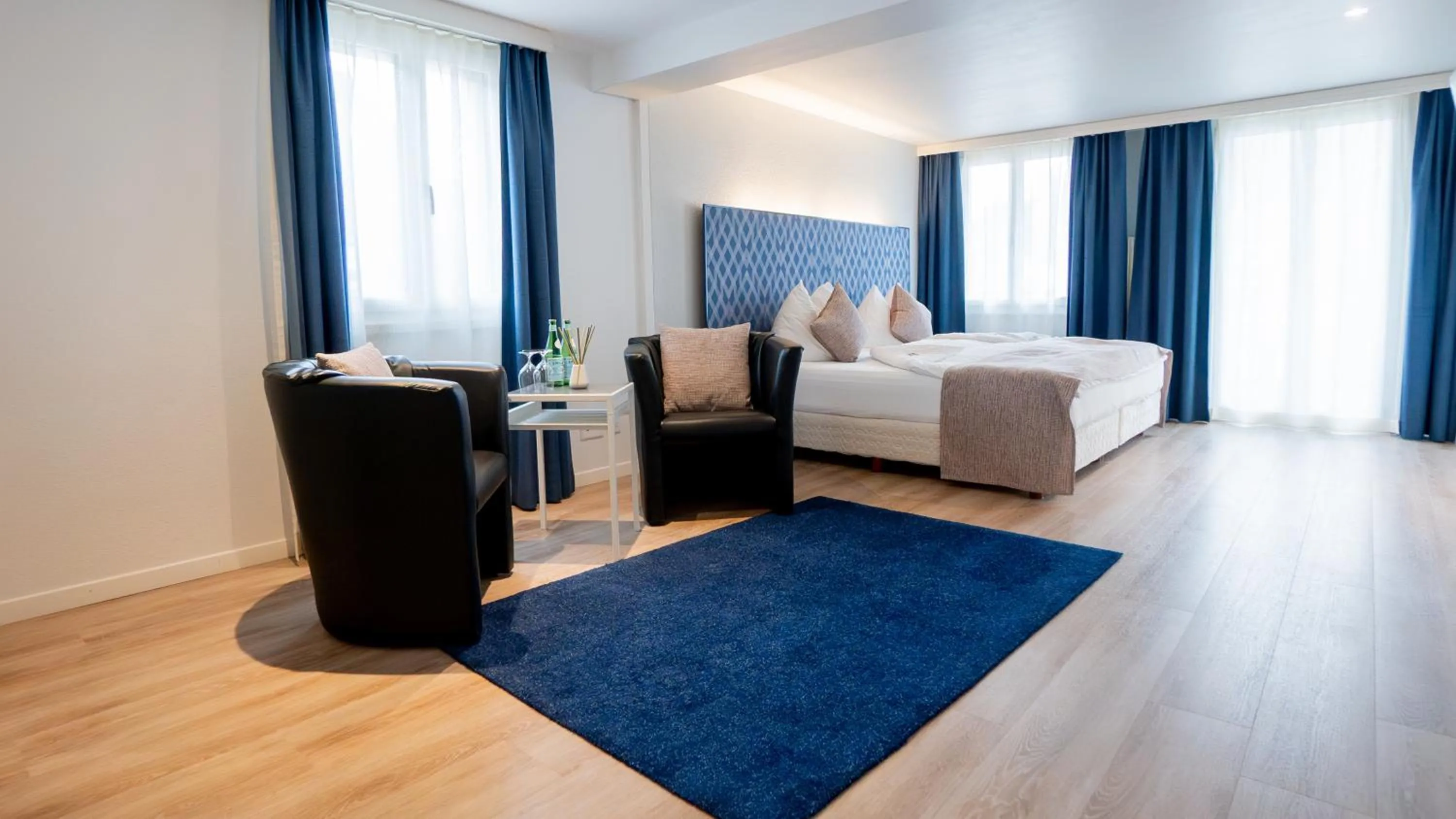 Bedroom, Bed in Hotel & Restaurant Rössli