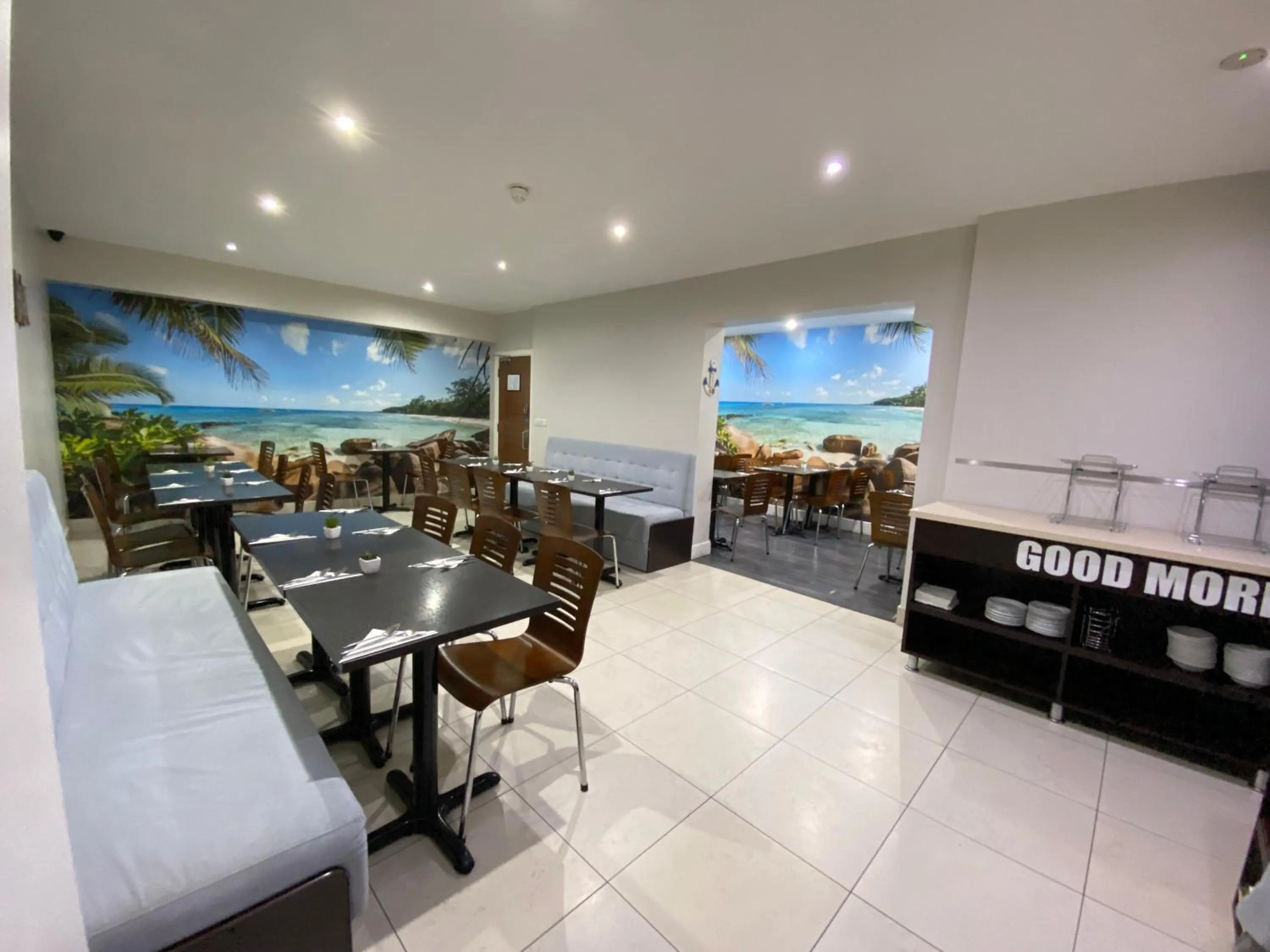 Restaurant/places to eat in Trebovir Hotel